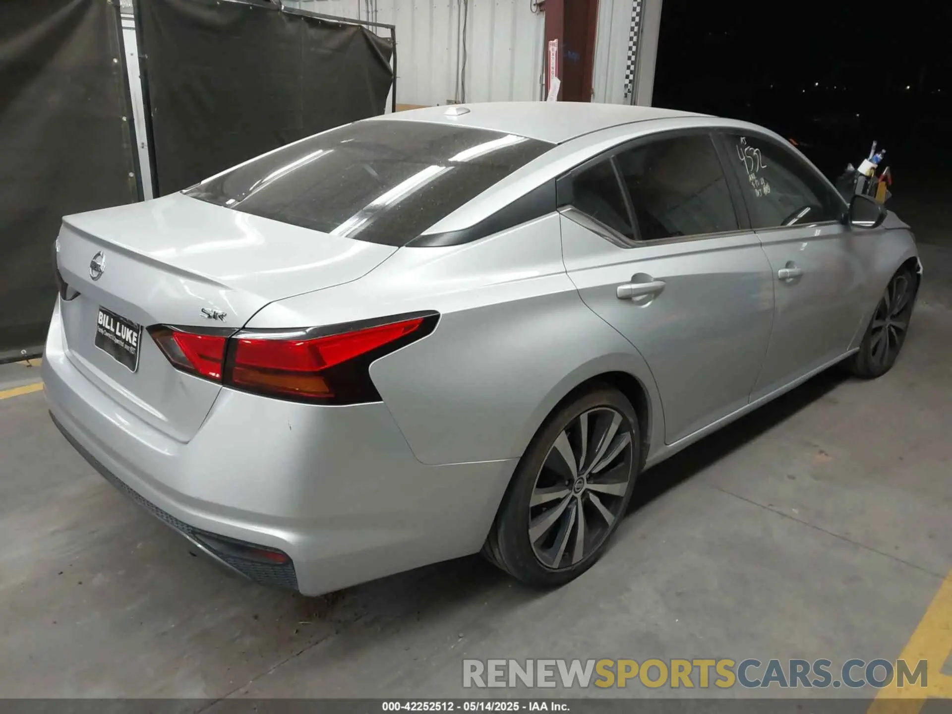 4 Photograph of a damaged car 1N4BL4CVXKC168931 NISSAN ALTIMA 2019