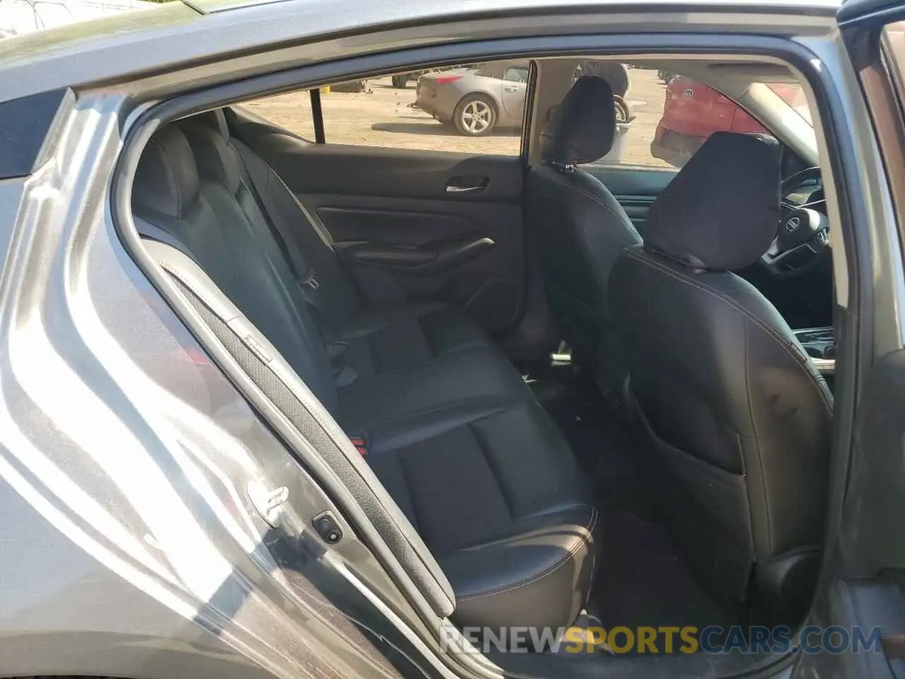 11 Photograph of a damaged car 1N4BL4CVXKC174678 NISSAN ALTIMA 2019