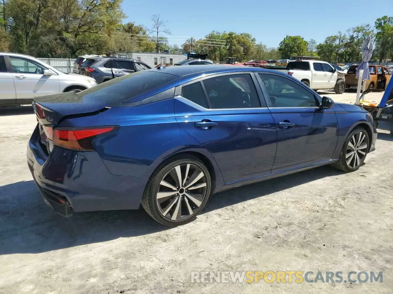 3 Photograph of a damaged car 1N4BL4CVXKC181923 NISSAN ALTIMA 2019