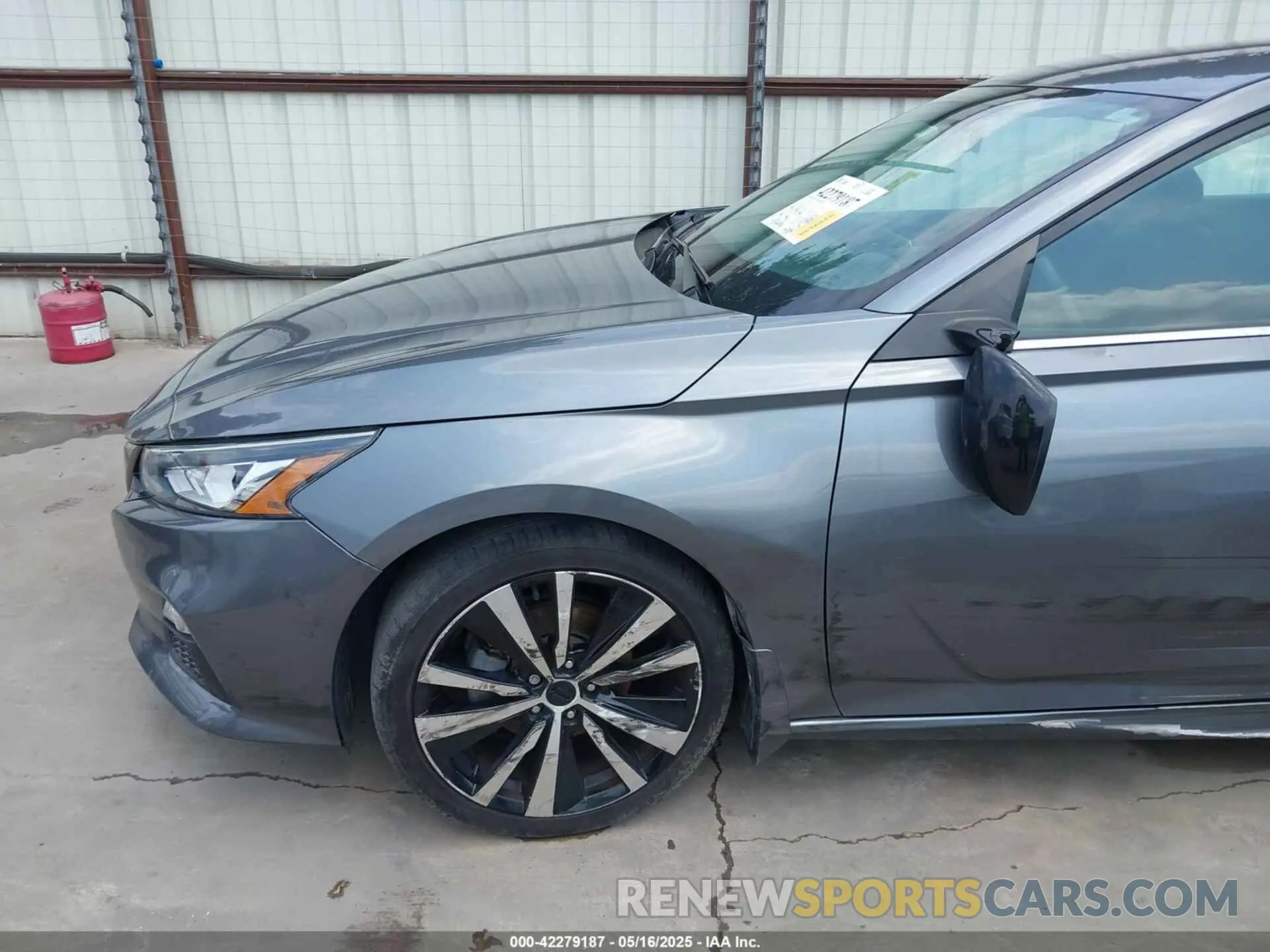 18 Photograph of a damaged car 1N4BL4CVXKC199029 NISSAN ALTIMA 2019