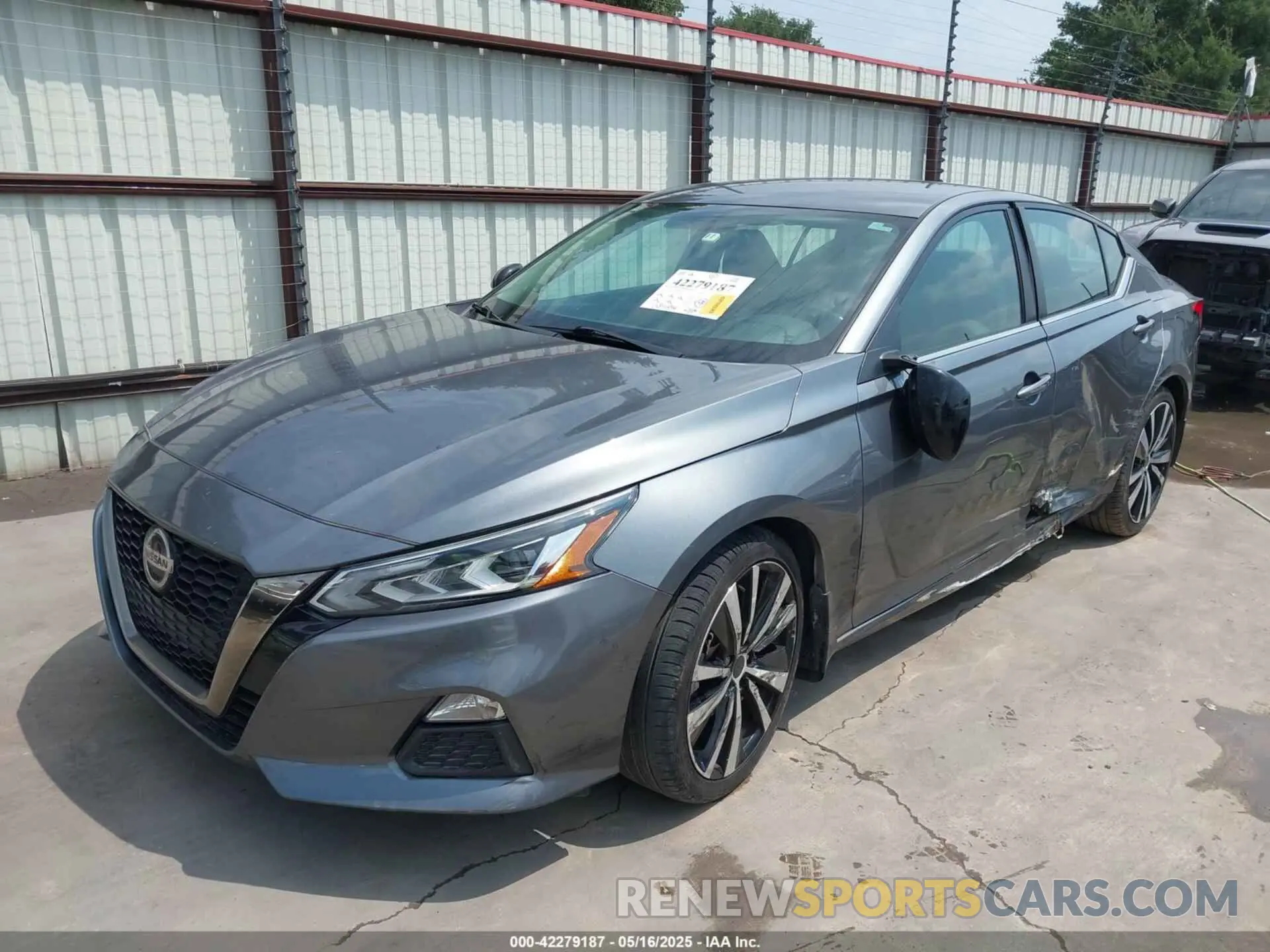 2 Photograph of a damaged car 1N4BL4CVXKC199029 NISSAN ALTIMA 2019