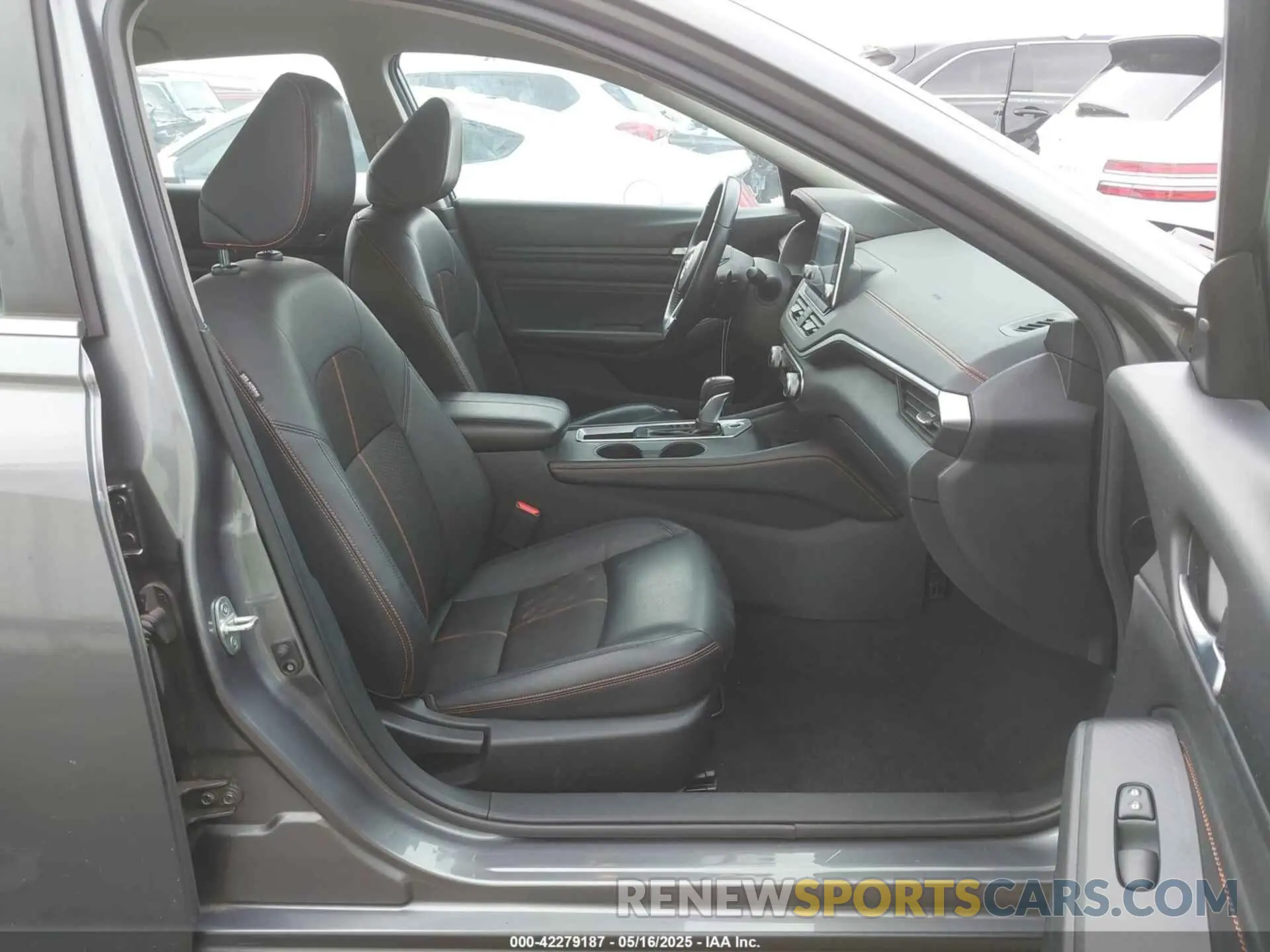 5 Photograph of a damaged car 1N4BL4CVXKC199029 NISSAN ALTIMA 2019