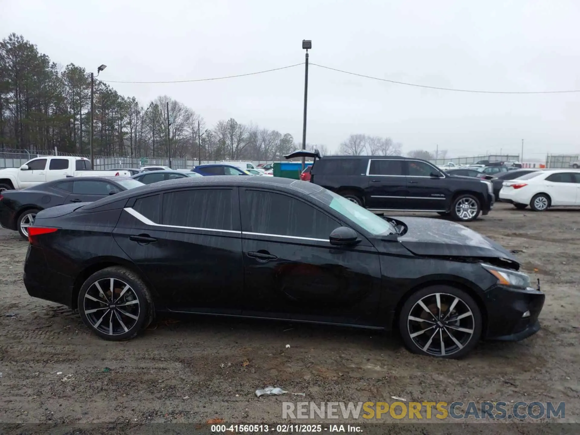 13 Photograph of a damaged car 1N4BL4CW0KC243354 NISSAN ALTIMA 2019