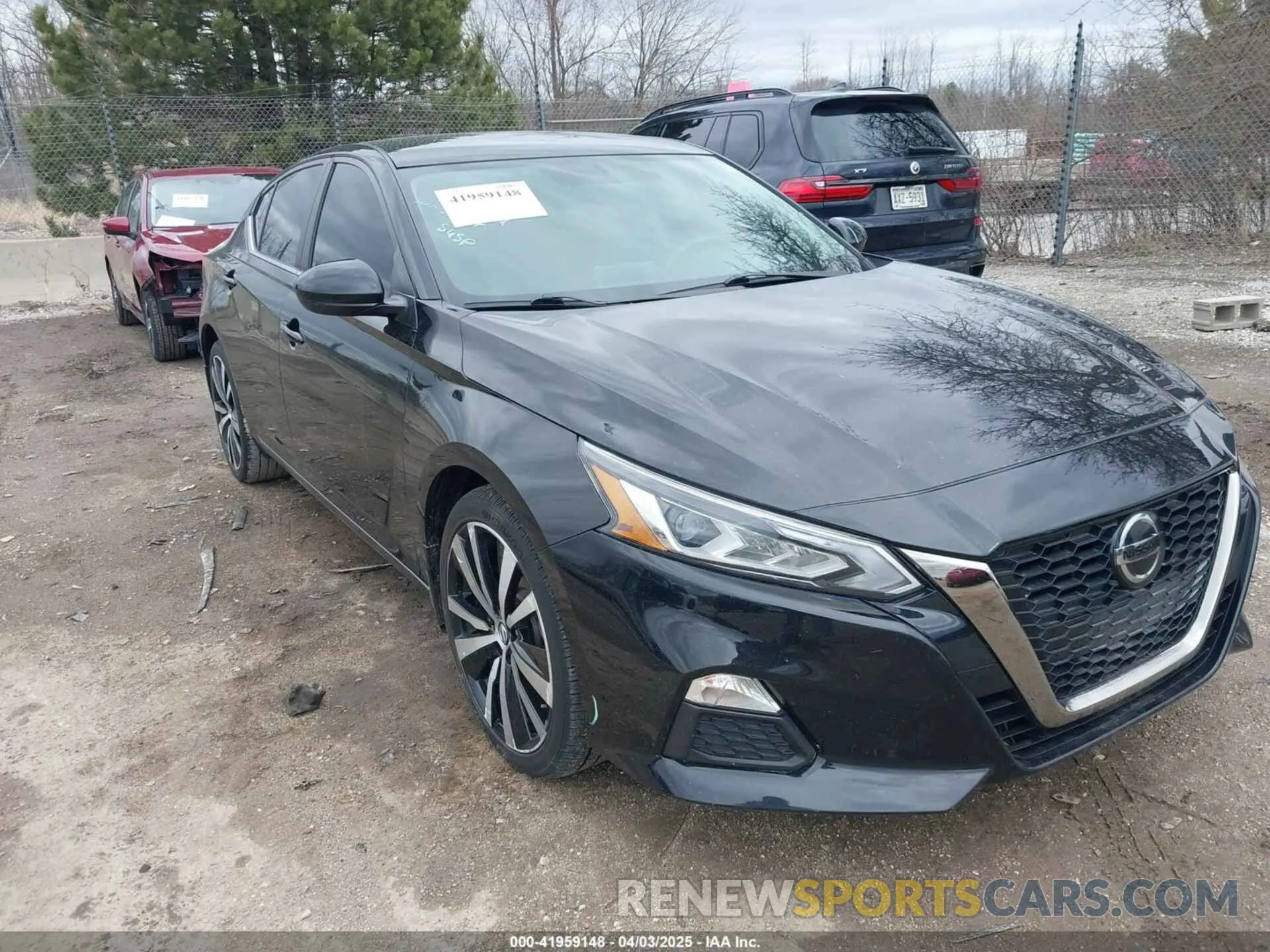 1 Photograph of a damaged car 1N4BL4CW1KC208063 NISSAN ALTIMA 2019