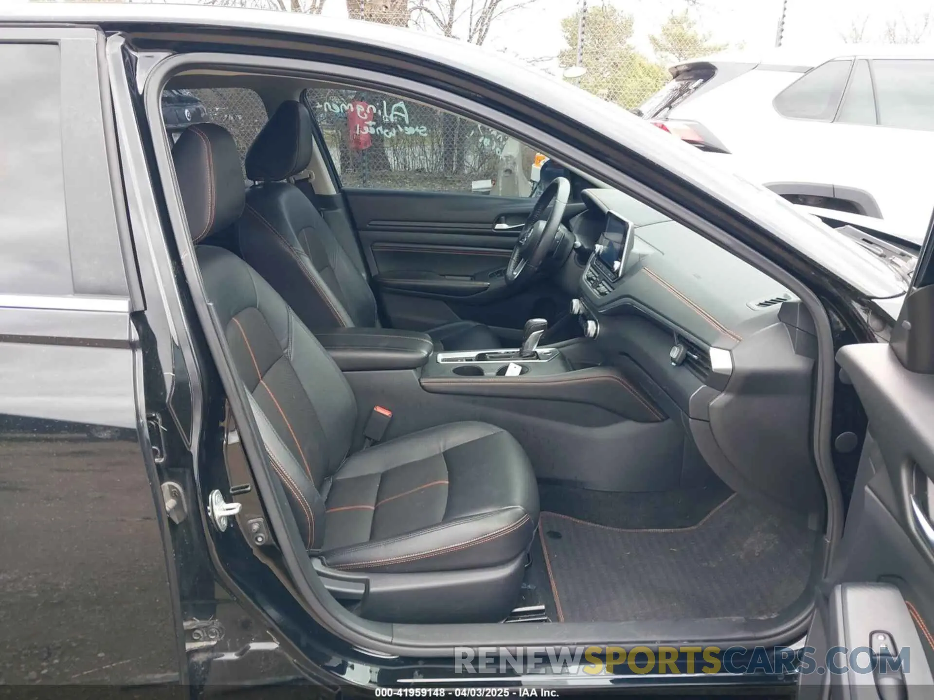 5 Photograph of a damaged car 1N4BL4CW1KC208063 NISSAN ALTIMA 2019
