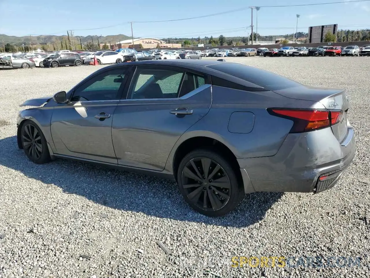 2 Photograph of a damaged car 1N4BL4CW1KC230449 NISSAN ALTIMA 2019