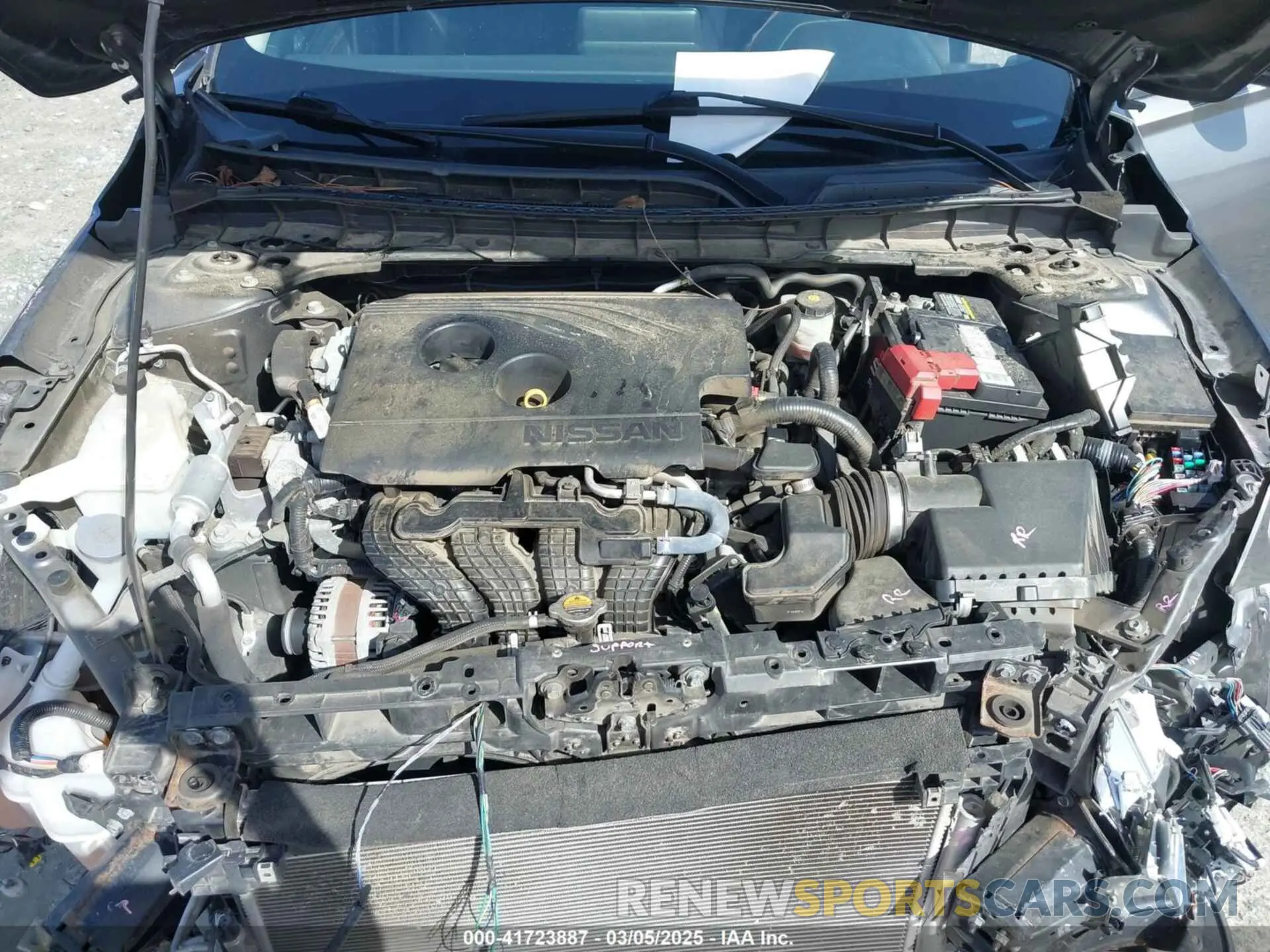 10 Photograph of a damaged car 1N4BL4CW1KN305882 NISSAN ALTIMA 2019