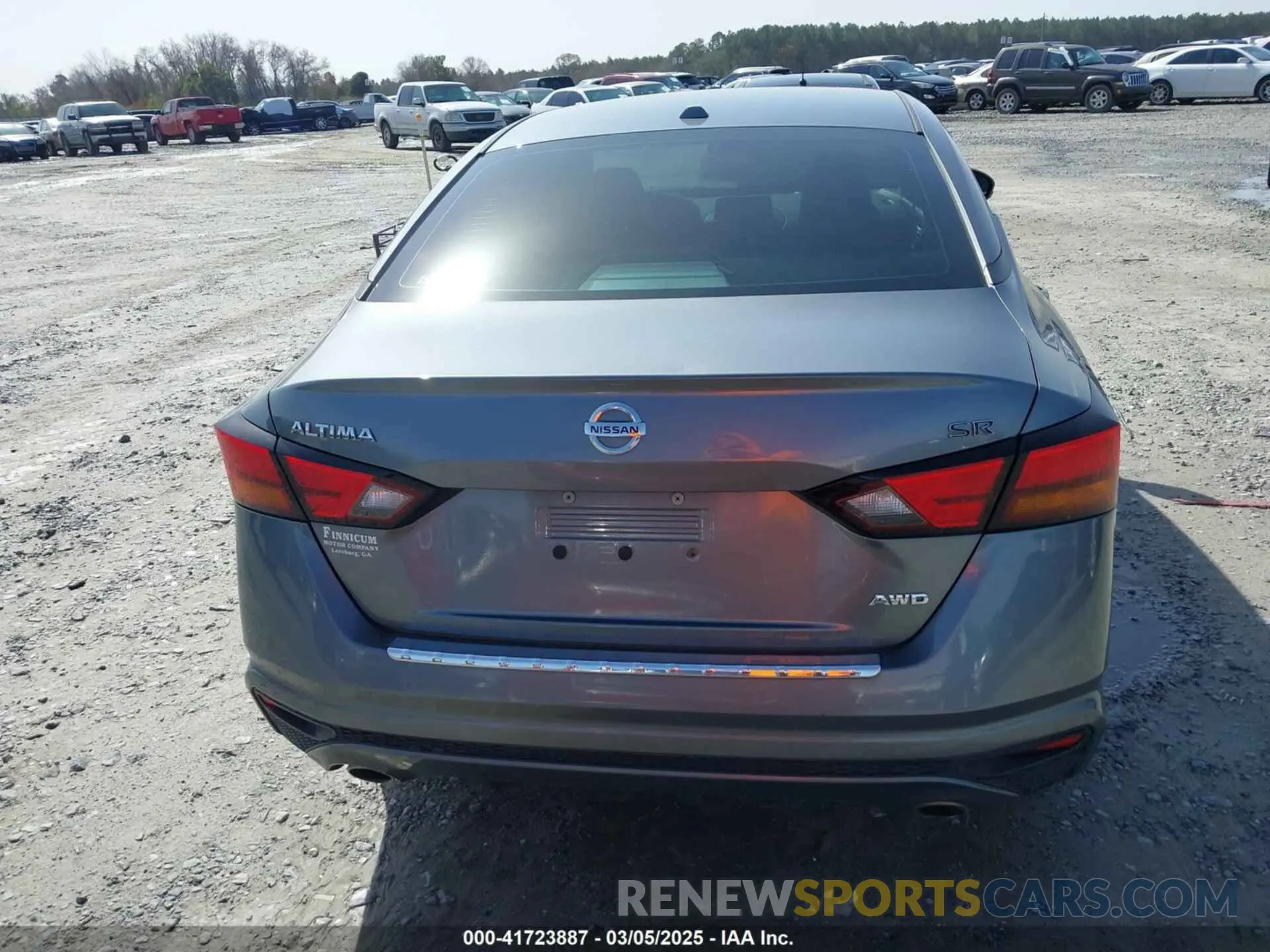 16 Photograph of a damaged car 1N4BL4CW1KN305882 NISSAN ALTIMA 2019