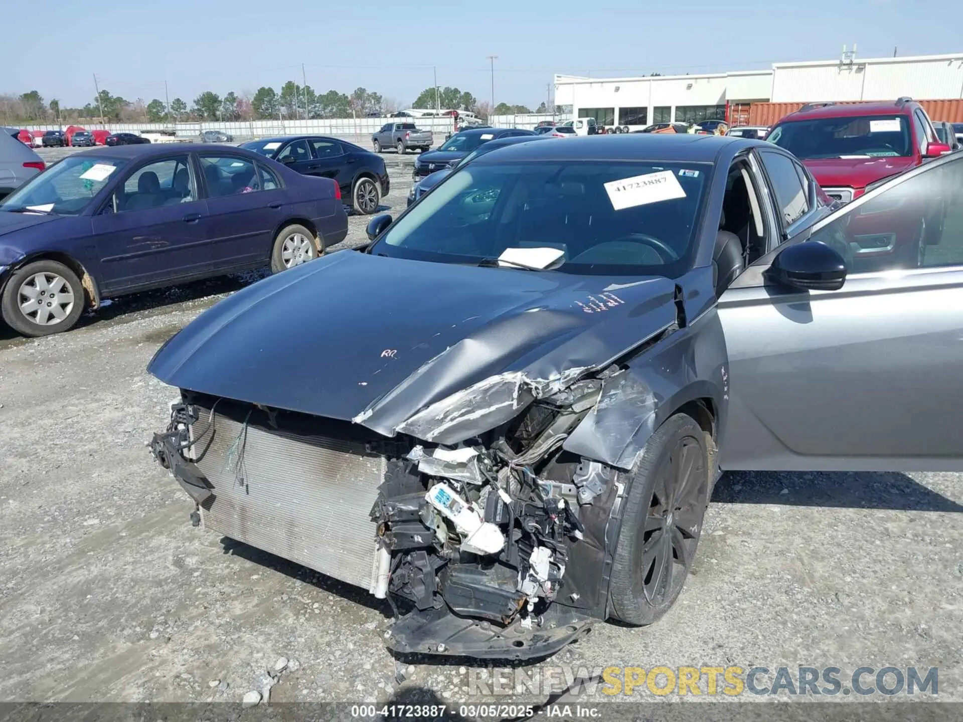 6 Photograph of a damaged car 1N4BL4CW1KN305882 NISSAN ALTIMA 2019