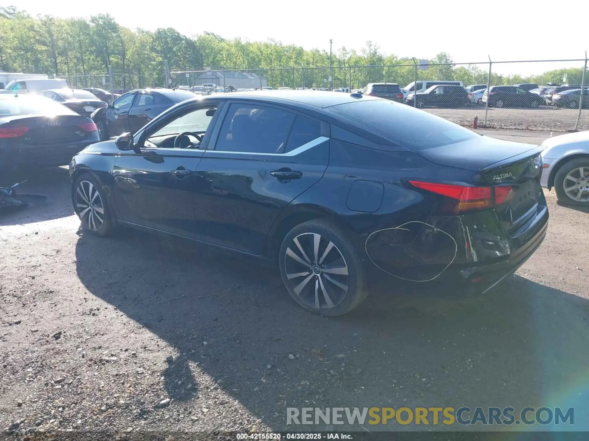 3 Photograph of a damaged car 1N4BL4CW1KN311083 NISSAN ALTIMA 2019