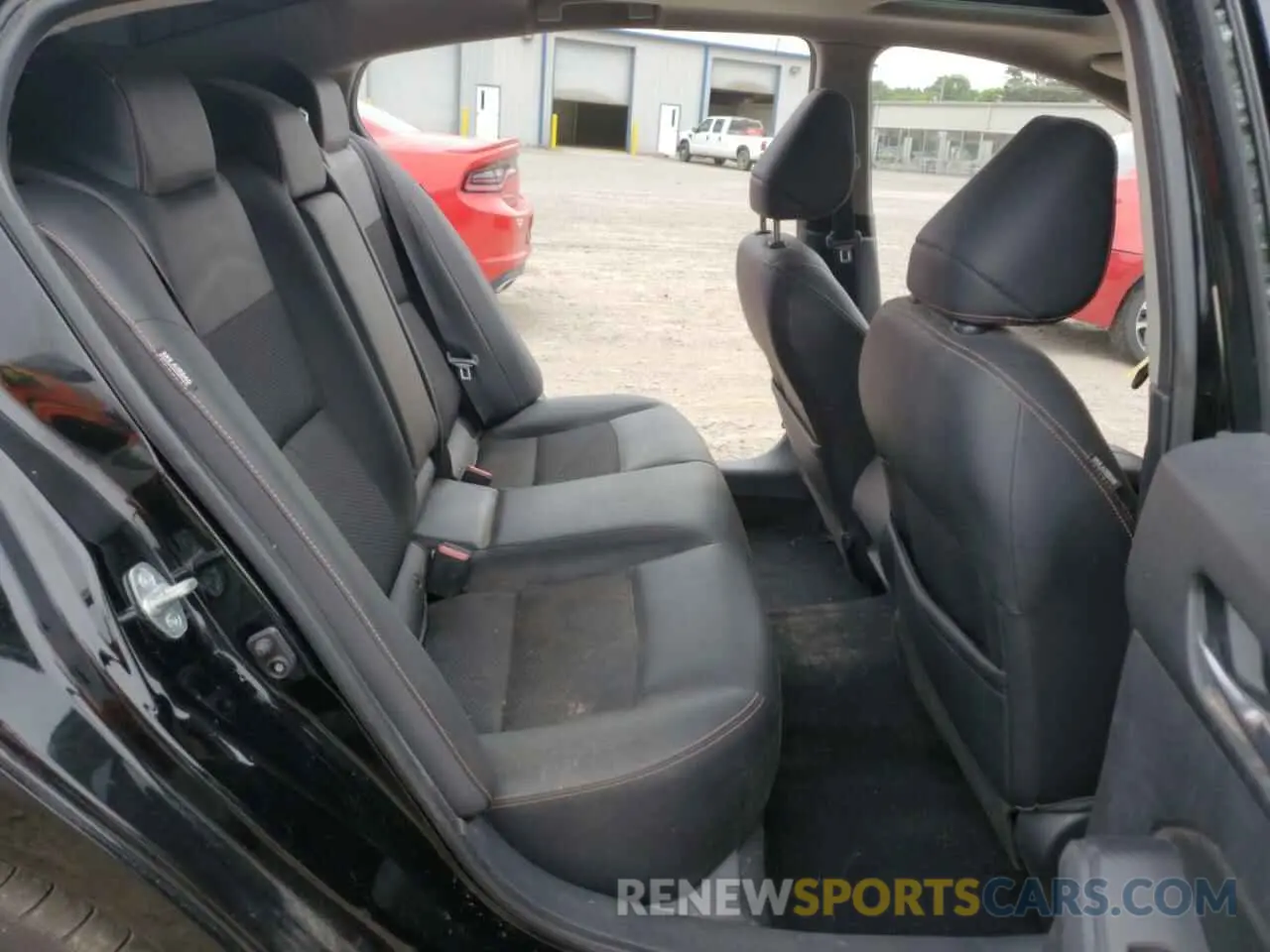 10 Photograph of a damaged car 1N4BL4CW2KC171394 NISSAN ALTIMA 2019