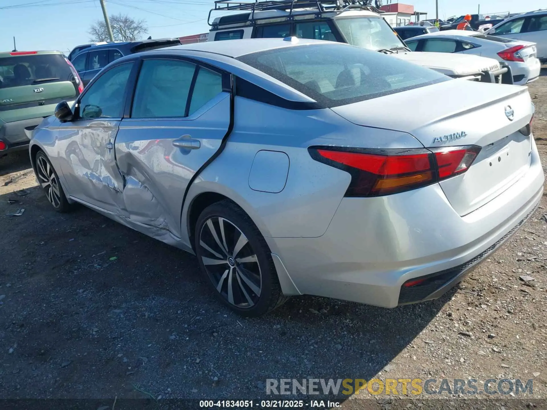 3 Photograph of a damaged car 1N4BL4CW3KC149341 NISSAN ALTIMA 2019