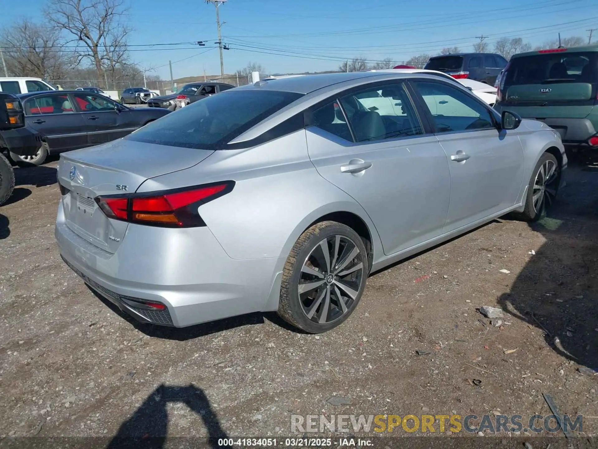 4 Photograph of a damaged car 1N4BL4CW3KC149341 NISSAN ALTIMA 2019