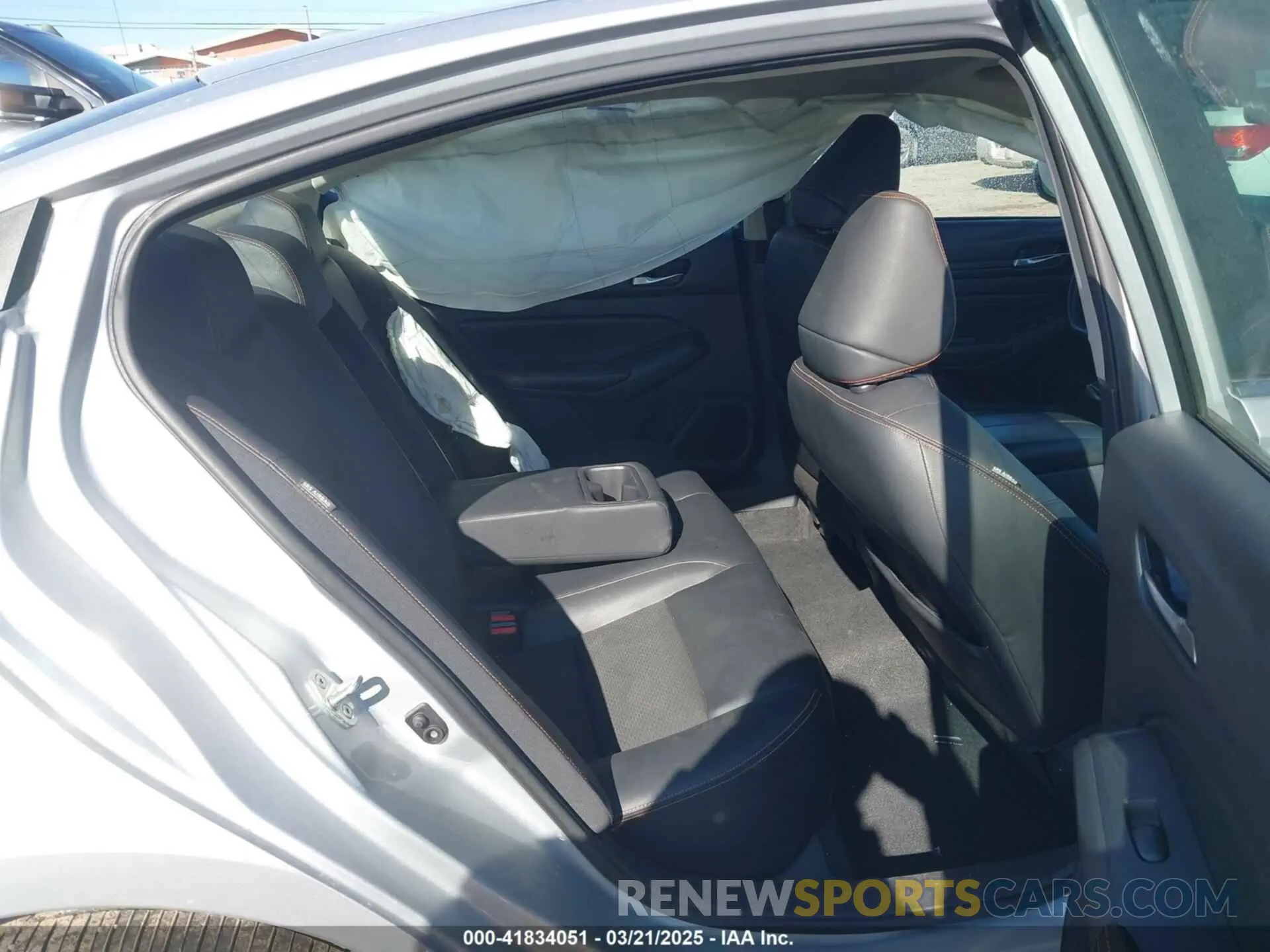 8 Photograph of a damaged car 1N4BL4CW3KC149341 NISSAN ALTIMA 2019
