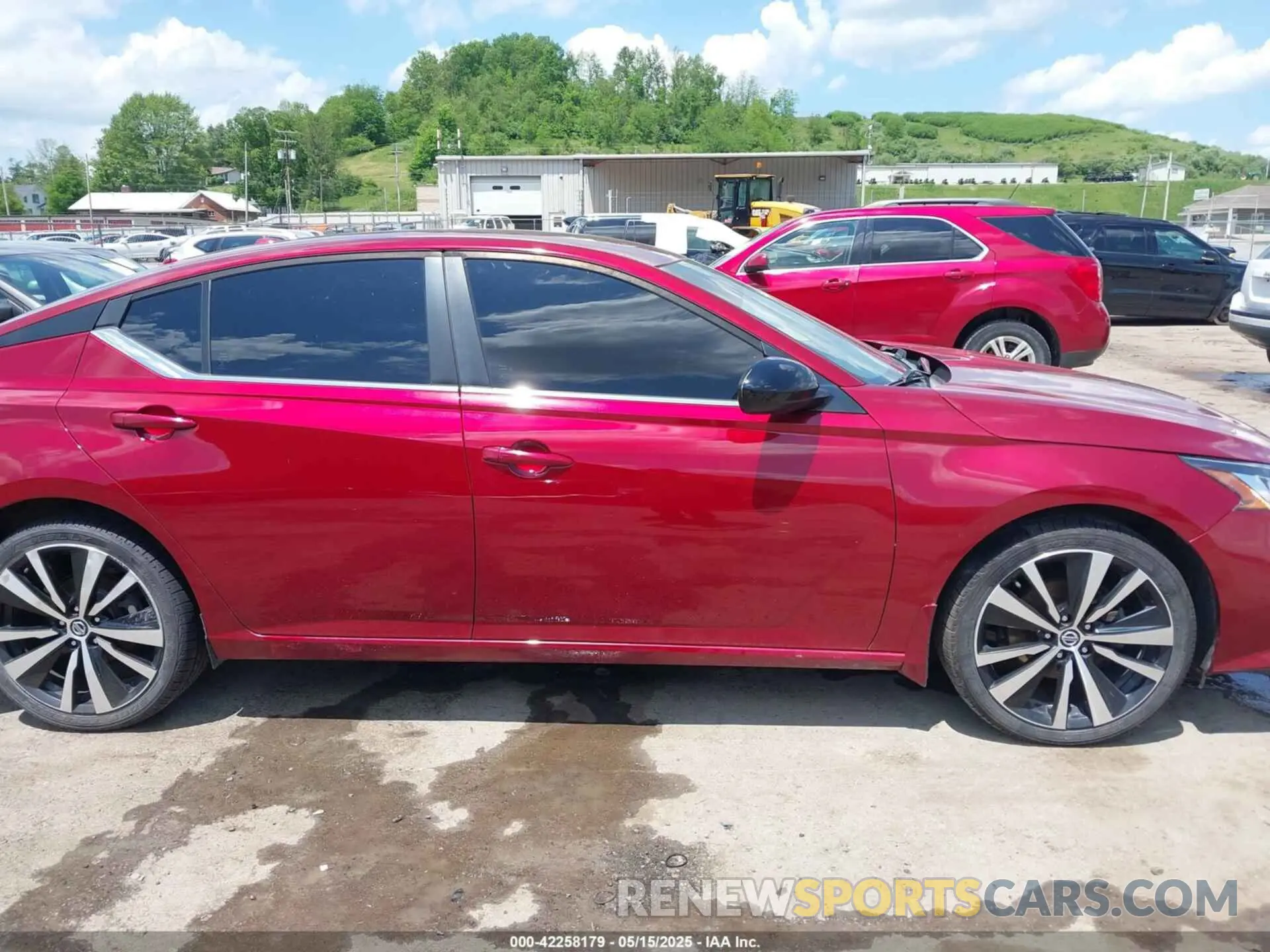 14 Photograph of a damaged car 1N4BL4CW4KC151633 NISSAN ALTIMA 2019