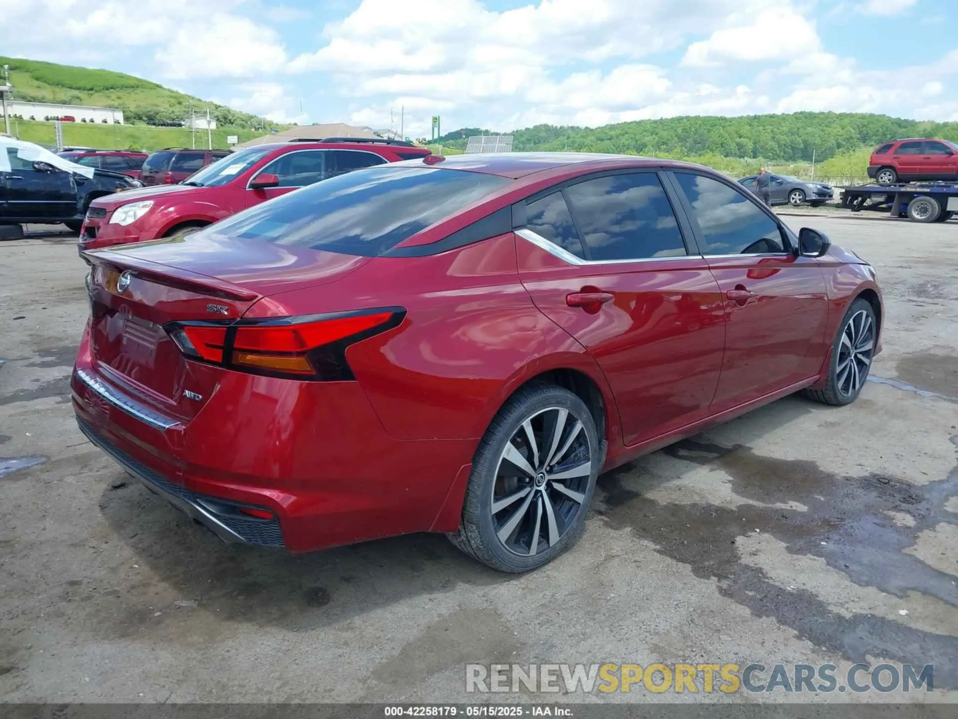 4 Photograph of a damaged car 1N4BL4CW4KC151633 NISSAN ALTIMA 2019
