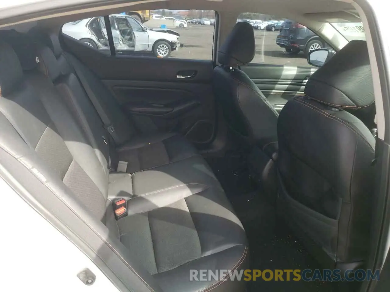 10 Photograph of a damaged car 1N4BL4CW4KC178881 NISSAN ALTIMA 2019