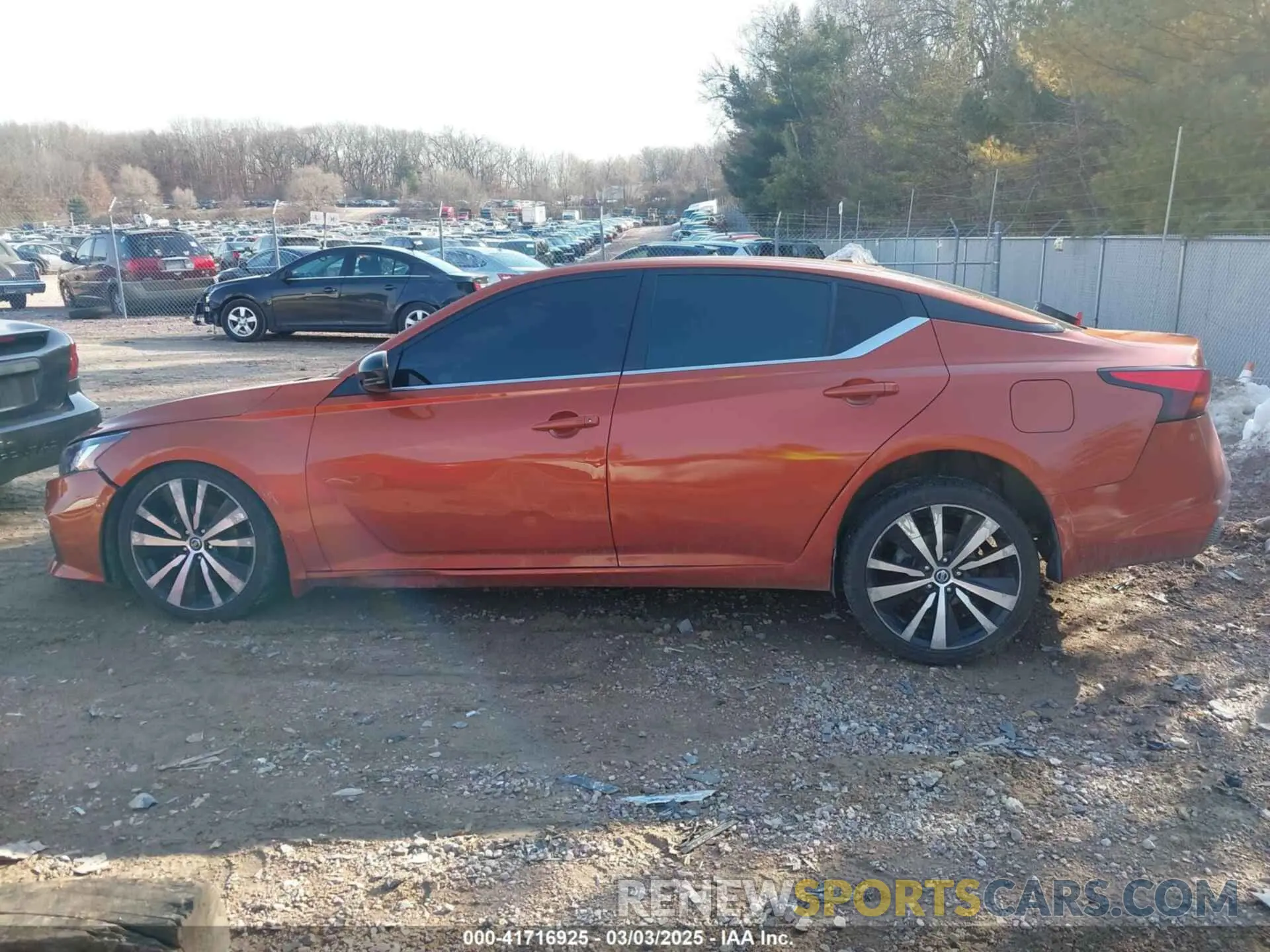 15 Photograph of a damaged car 1N4BL4CW4KC209501 NISSAN ALTIMA 2019