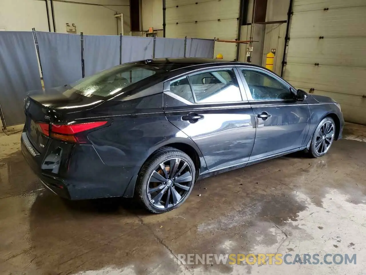 3 Photograph of a damaged car 1N4BL4CW6KC180230 NISSAN ALTIMA 2019
