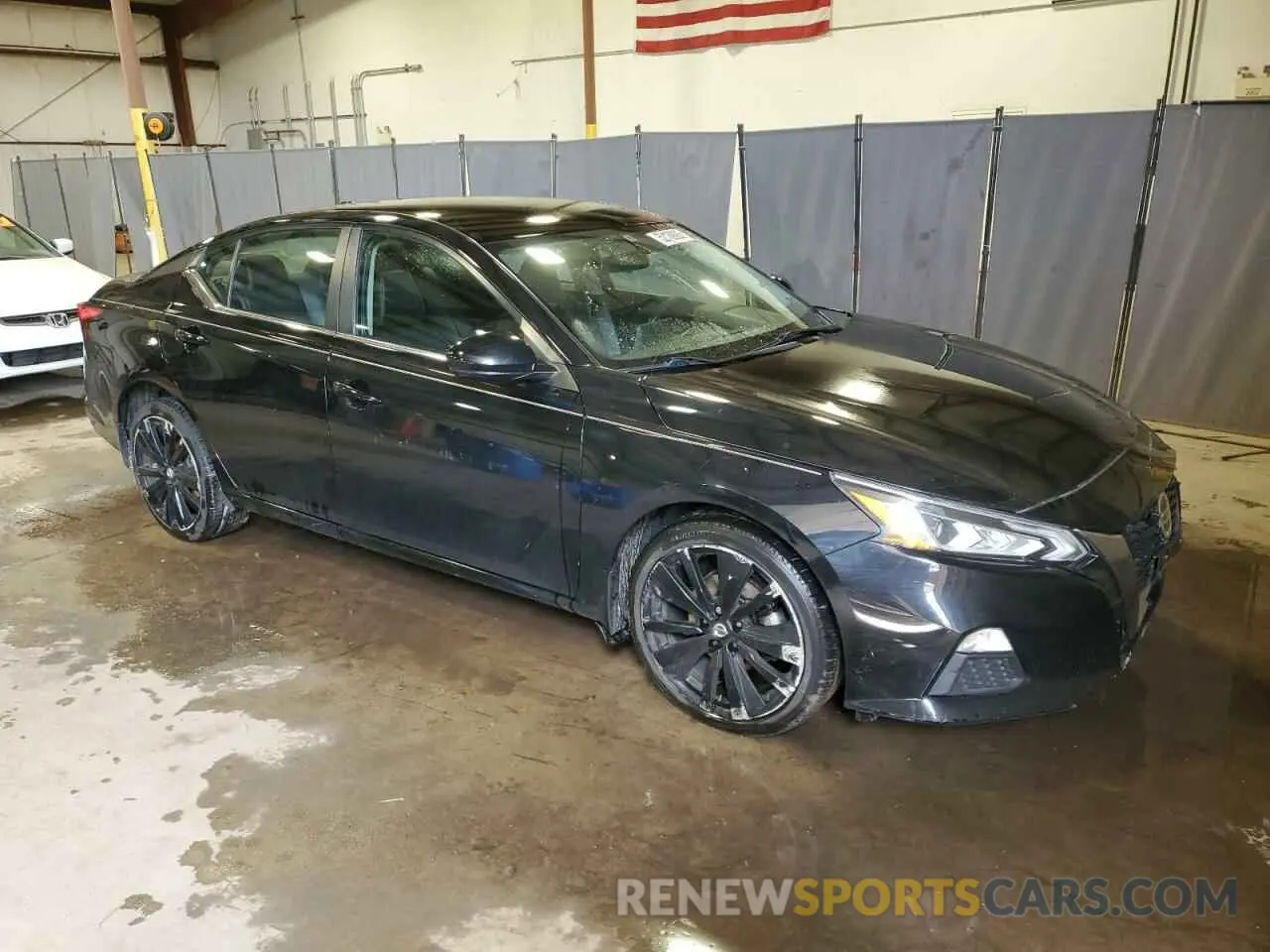 4 Photograph of a damaged car 1N4BL4CW6KC180230 NISSAN ALTIMA 2019