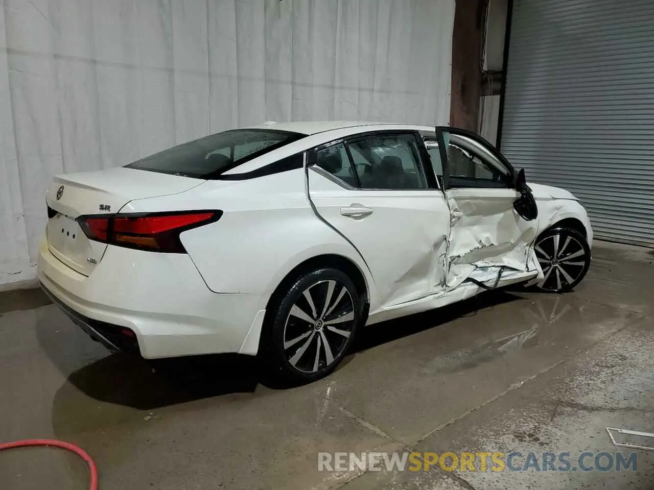 3 Photograph of a damaged car 1N4BL4CW6KC200430 NISSAN ALTIMA 2019