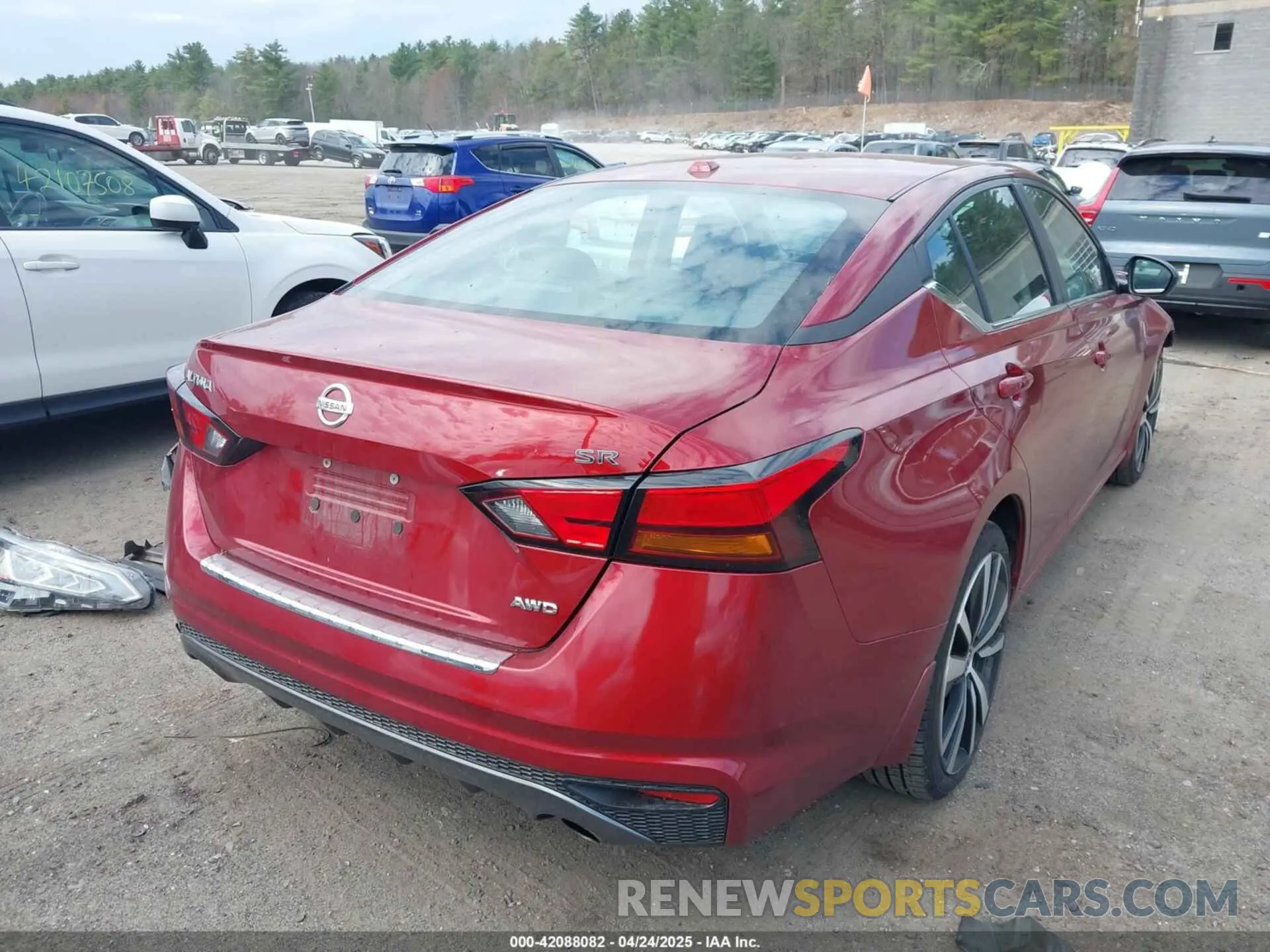 4 Photograph of a damaged car 1N4BL4CW6KN321480 NISSAN ALTIMA 2019