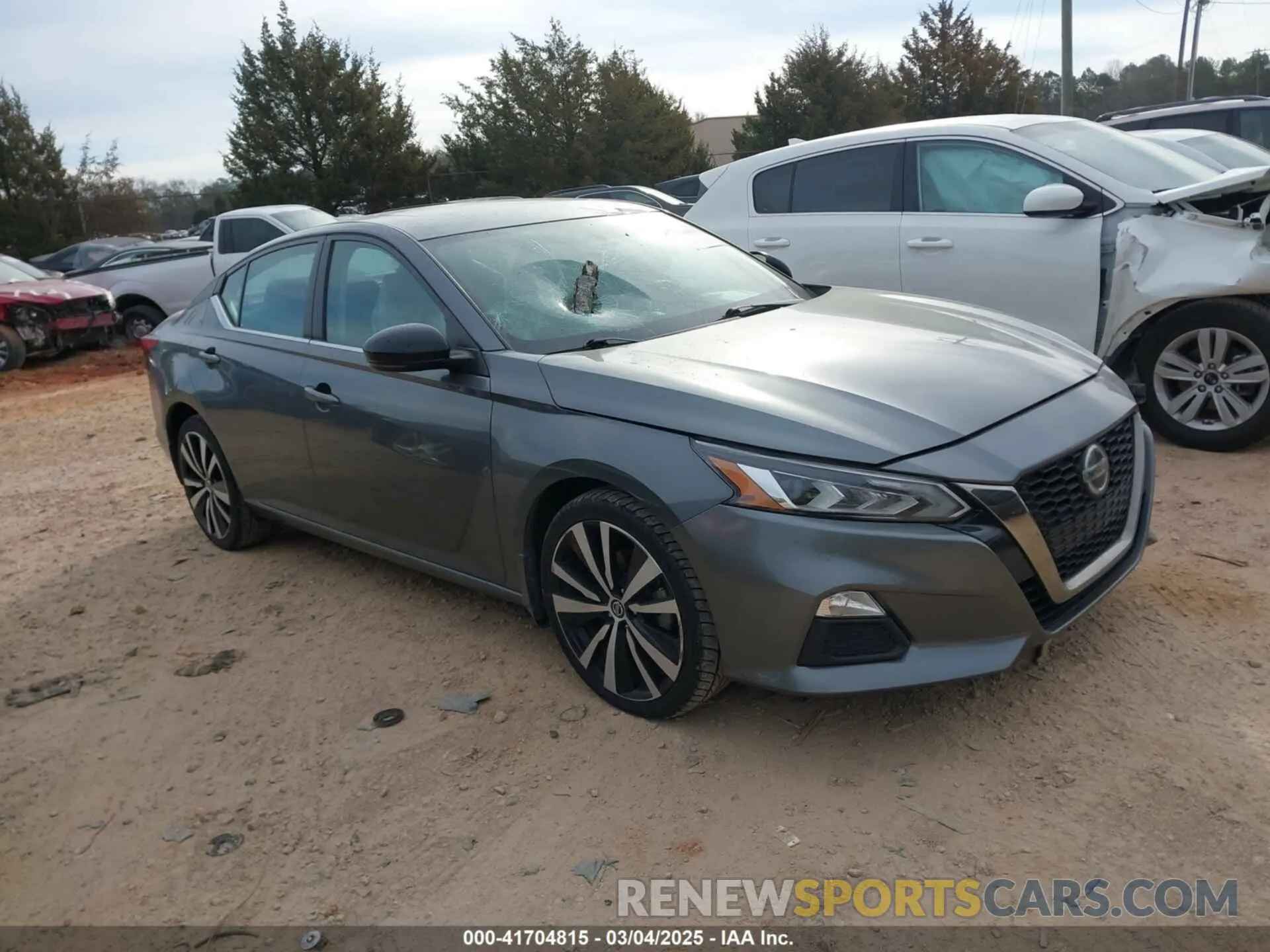 1 Photograph of a damaged car 1N4BL4CW7KN325361 NISSAN ALTIMA 2019