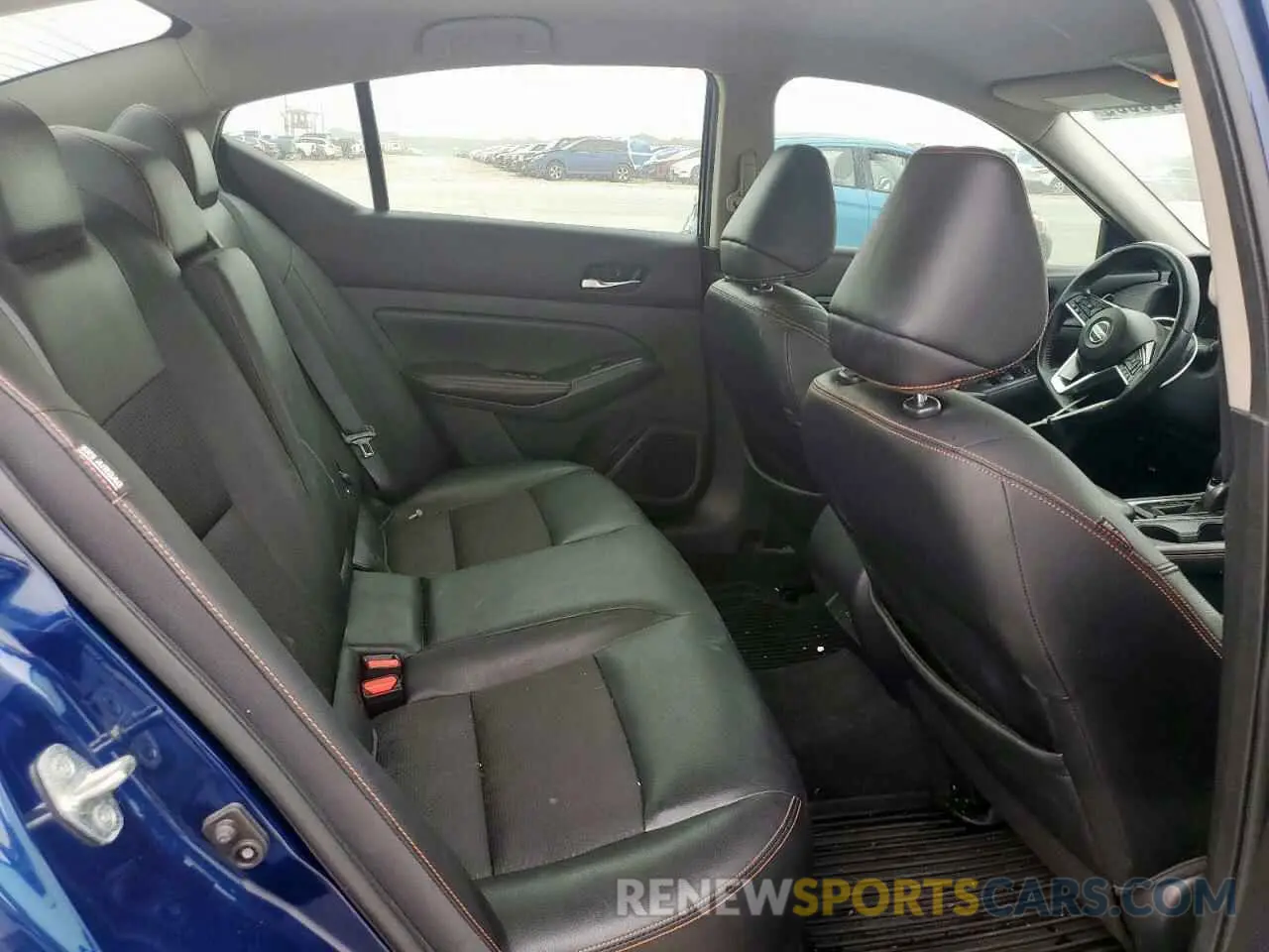 10 Photograph of a damaged car 1N4BL4CW8KC171223 NISSAN ALTIMA 2019