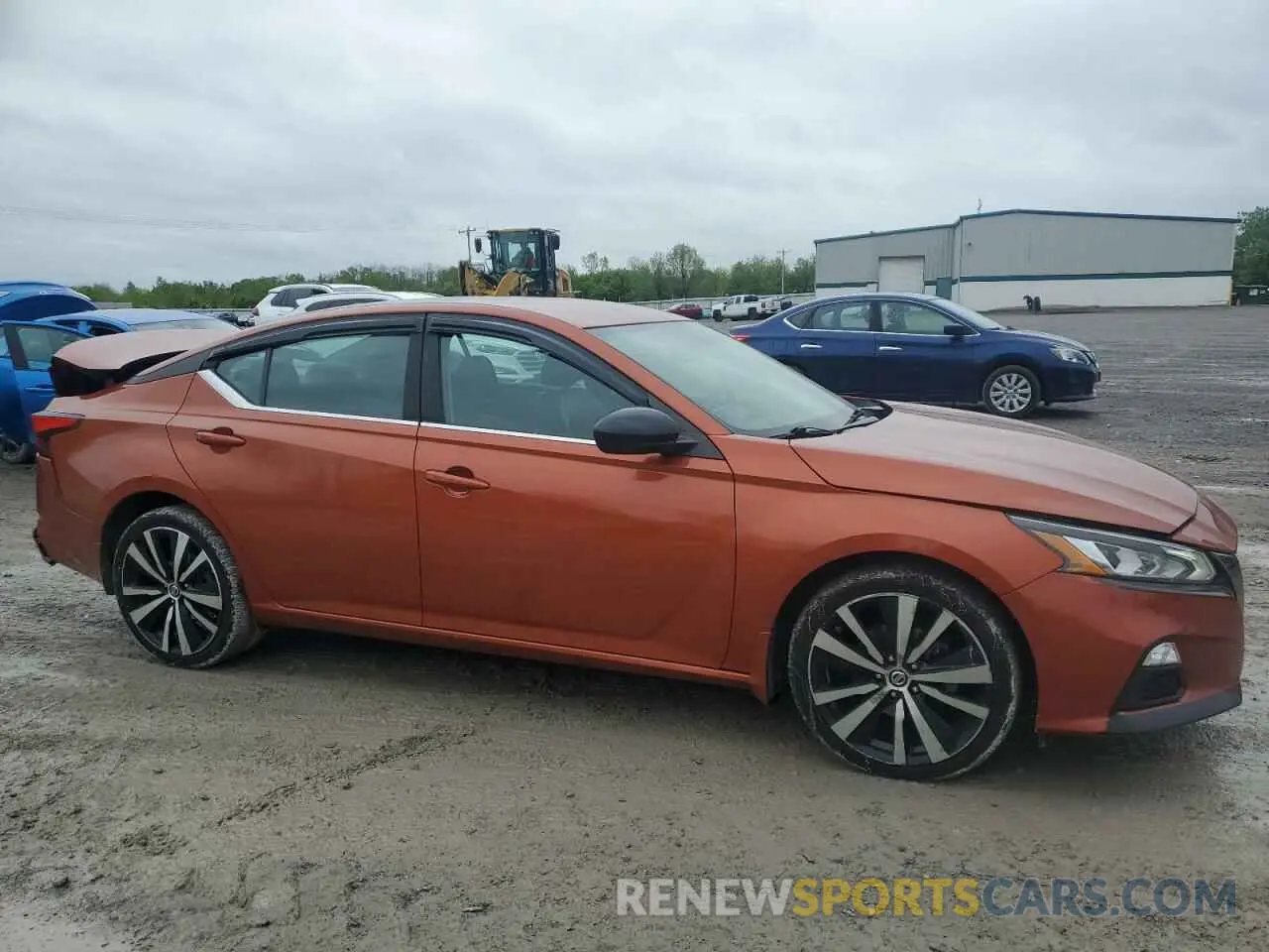 4 Photograph of a damaged car 1N4BL4CW8KC218752 NISSAN ALTIMA 2019