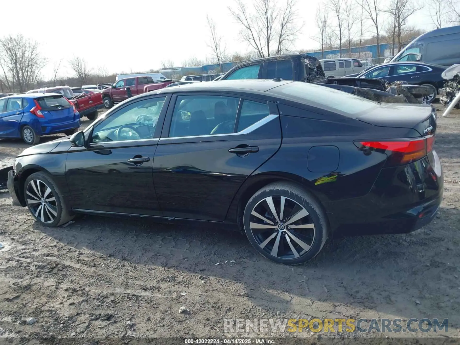 15 Photograph of a damaged car 1N4BL4CW8KN301618 NISSAN ALTIMA 2019