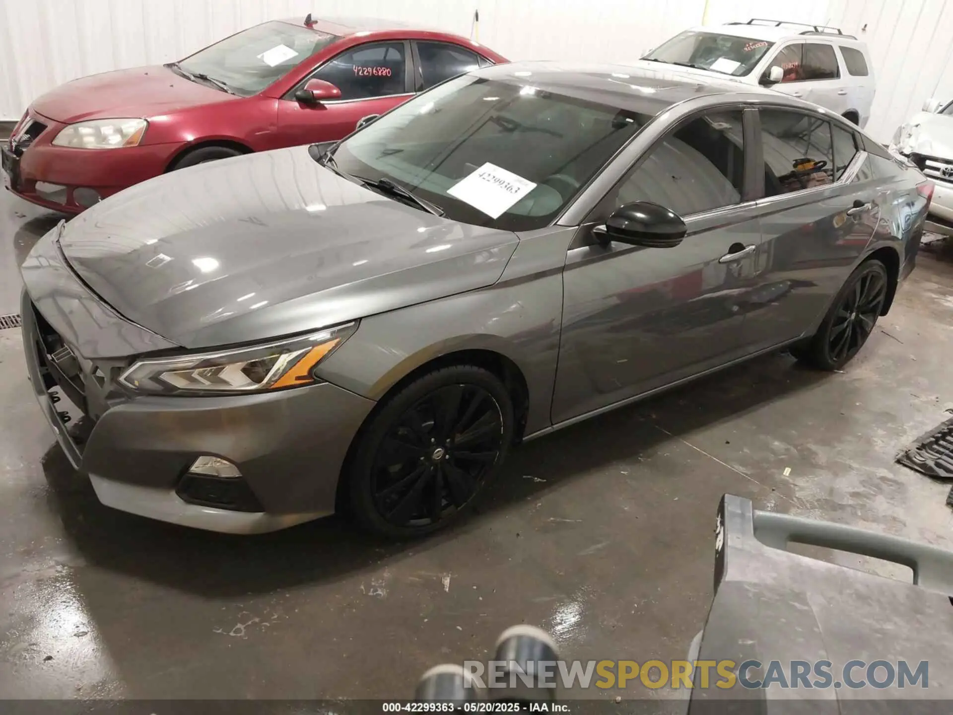 2 Photograph of a damaged car 1N4BL4CW8KN324543 NISSAN ALTIMA 2019