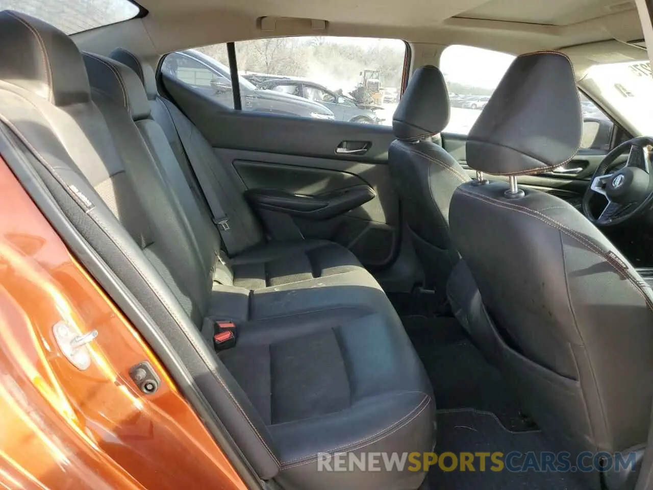 10 Photograph of a damaged car 1N4BL4CW9KC169447 NISSAN ALTIMA 2019