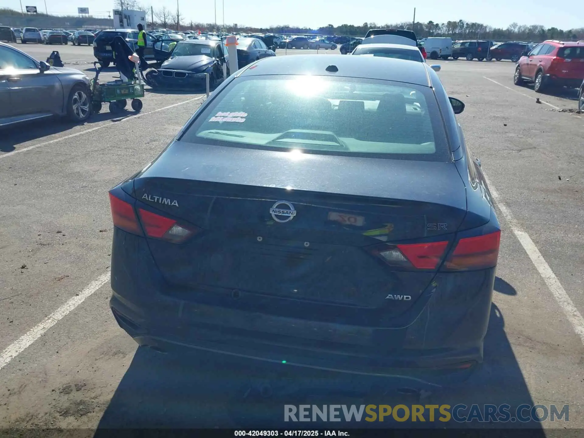 17 Photograph of a damaged car 1N4BL4CW9KN304155 NISSAN ALTIMA 2019