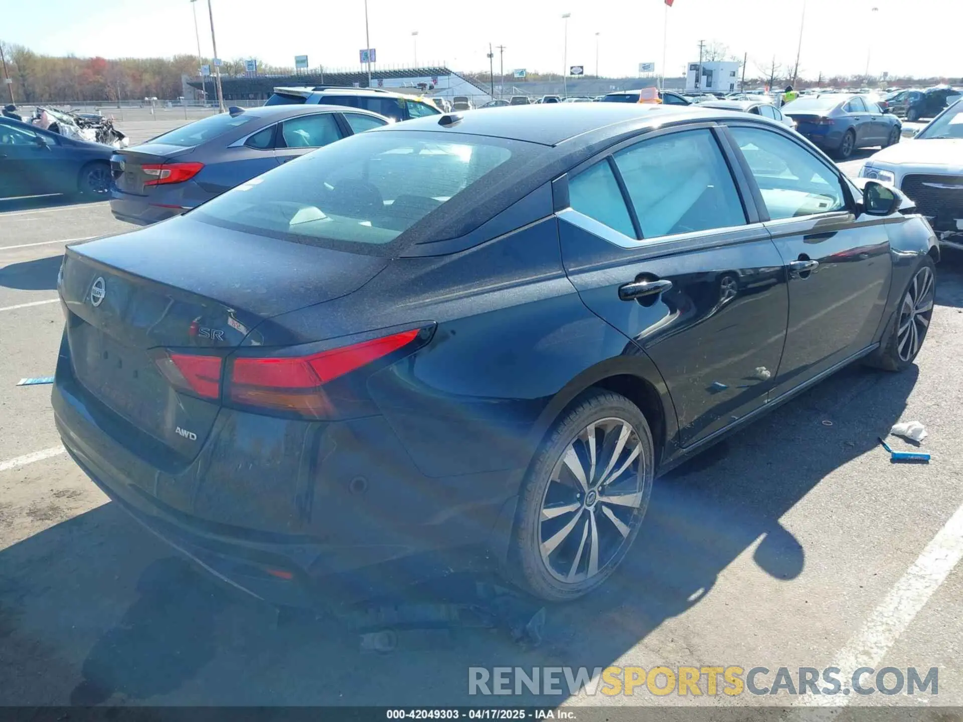 4 Photograph of a damaged car 1N4BL4CW9KN304155 NISSAN ALTIMA 2019
