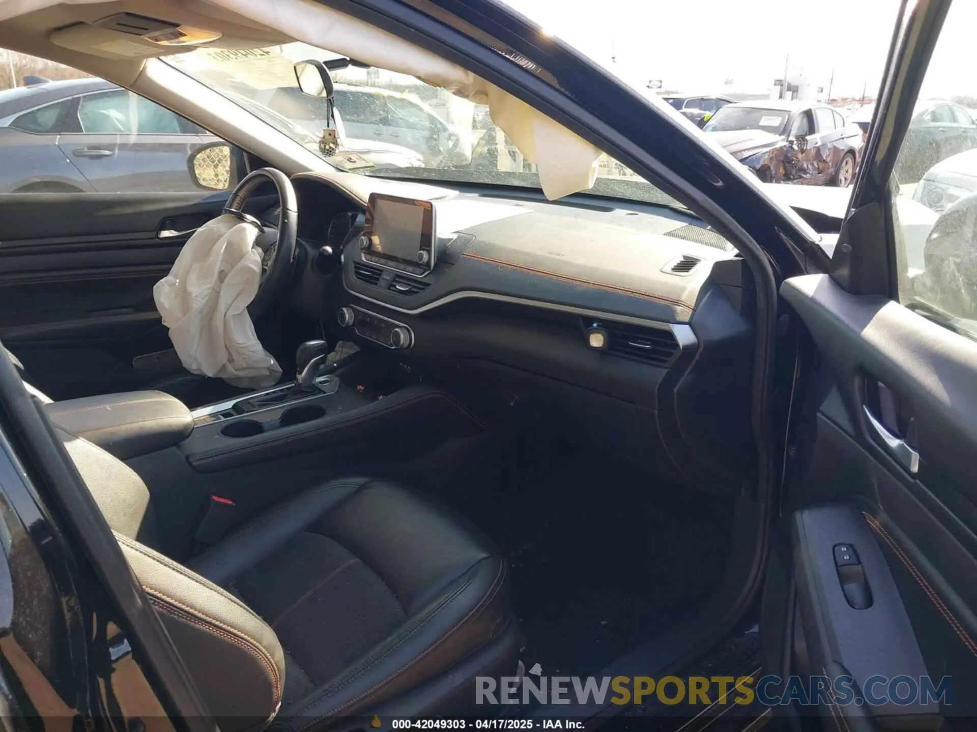 5 Photograph of a damaged car 1N4BL4CW9KN304155 NISSAN ALTIMA 2019