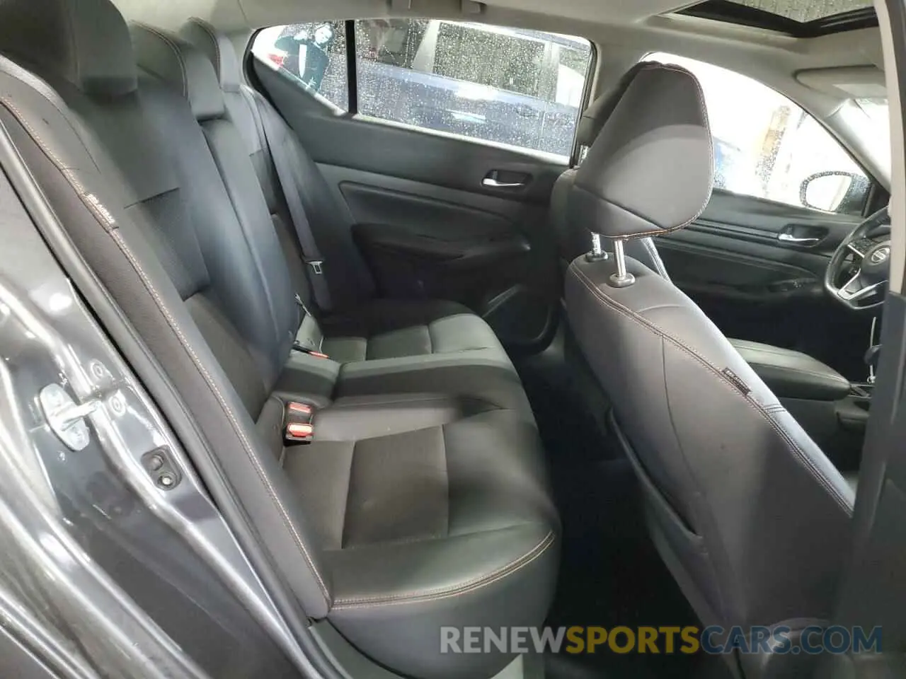 10 Photograph of a damaged car 1N4BL4CW9KN317214 NISSAN ALTIMA 2019