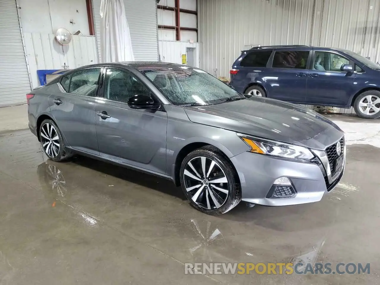 4 Photograph of a damaged car 1N4BL4CW9KN317214 NISSAN ALTIMA 2019