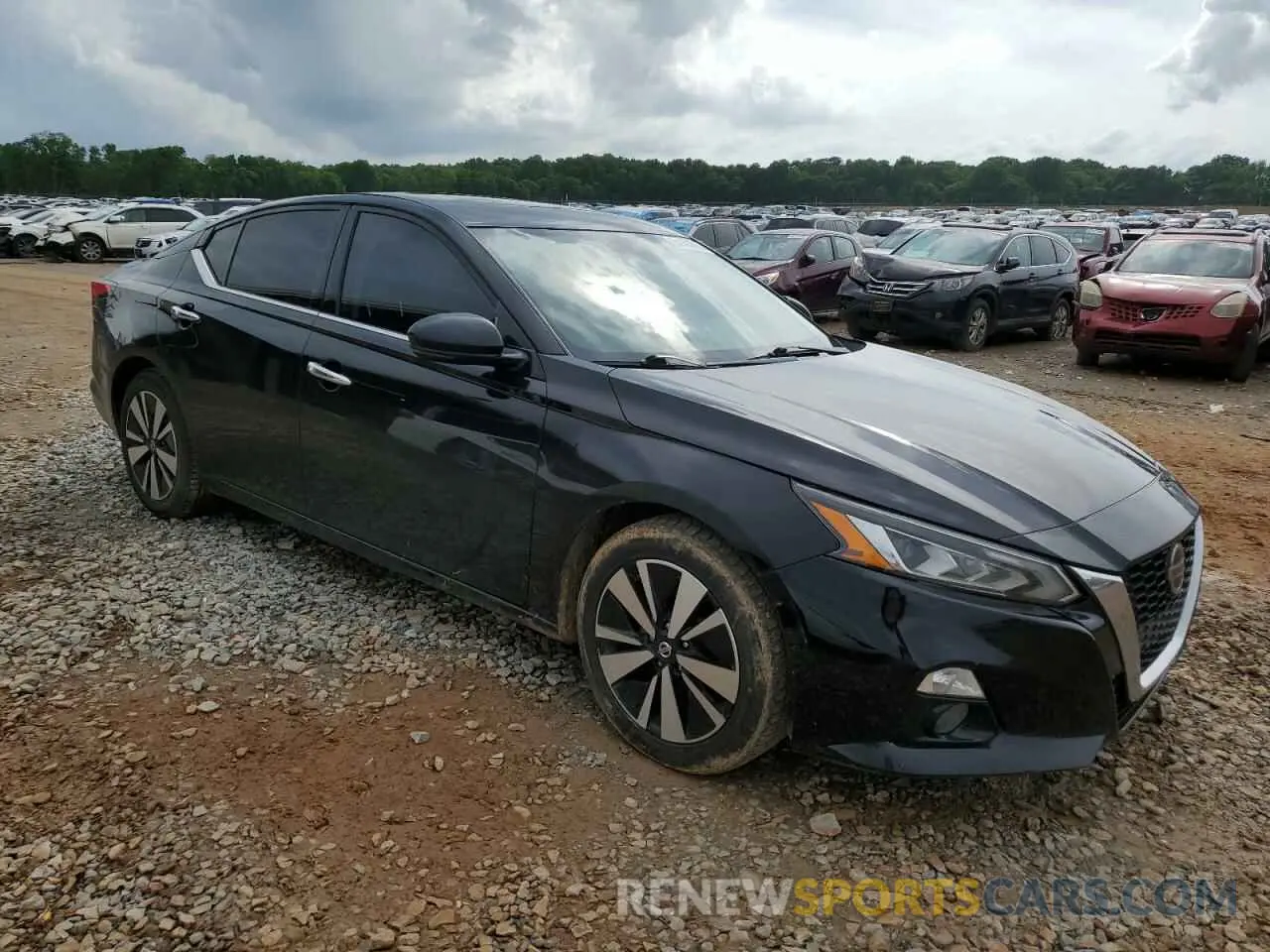 4 Photograph of a damaged car 1N4BL4DV0KC107330 NISSAN ALTIMA 2019