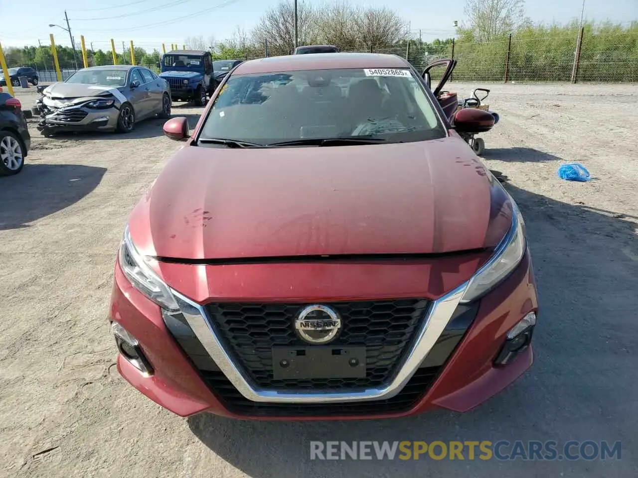 5 Photograph of a damaged car 1N4BL4DV0KC113953 NISSAN ALTIMA 2019