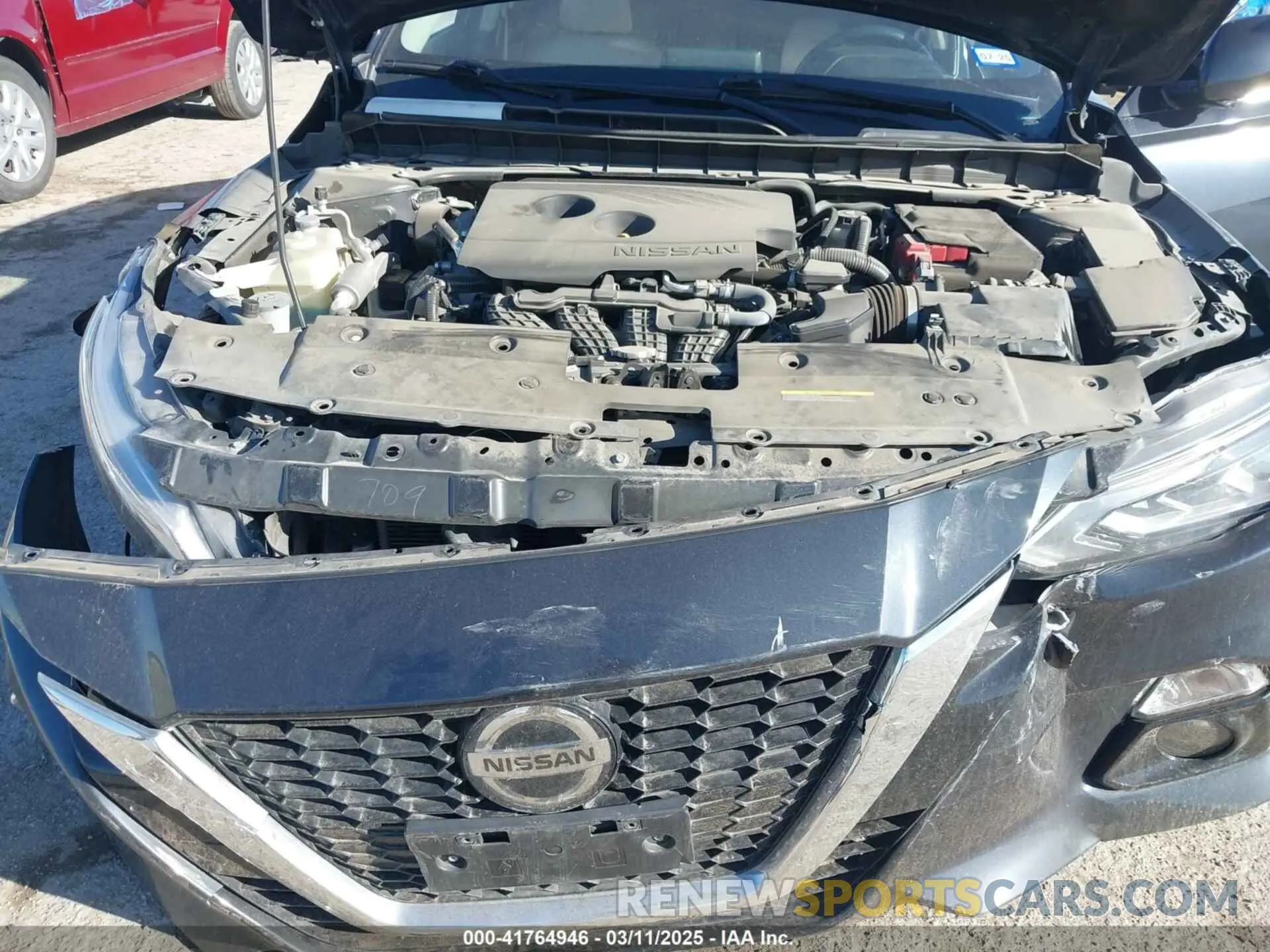 10 Photograph of a damaged car 1N4BL4DV0KC115623 NISSAN ALTIMA 2019