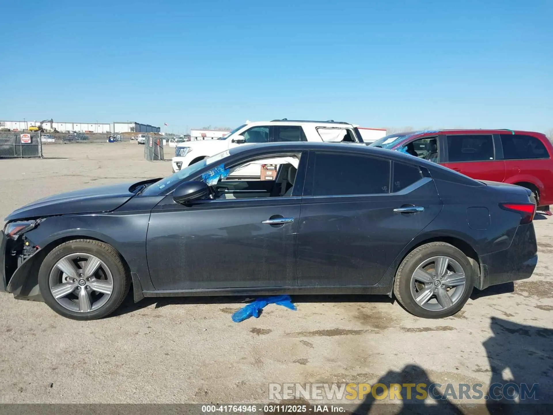 15 Photograph of a damaged car 1N4BL4DV0KC115623 NISSAN ALTIMA 2019