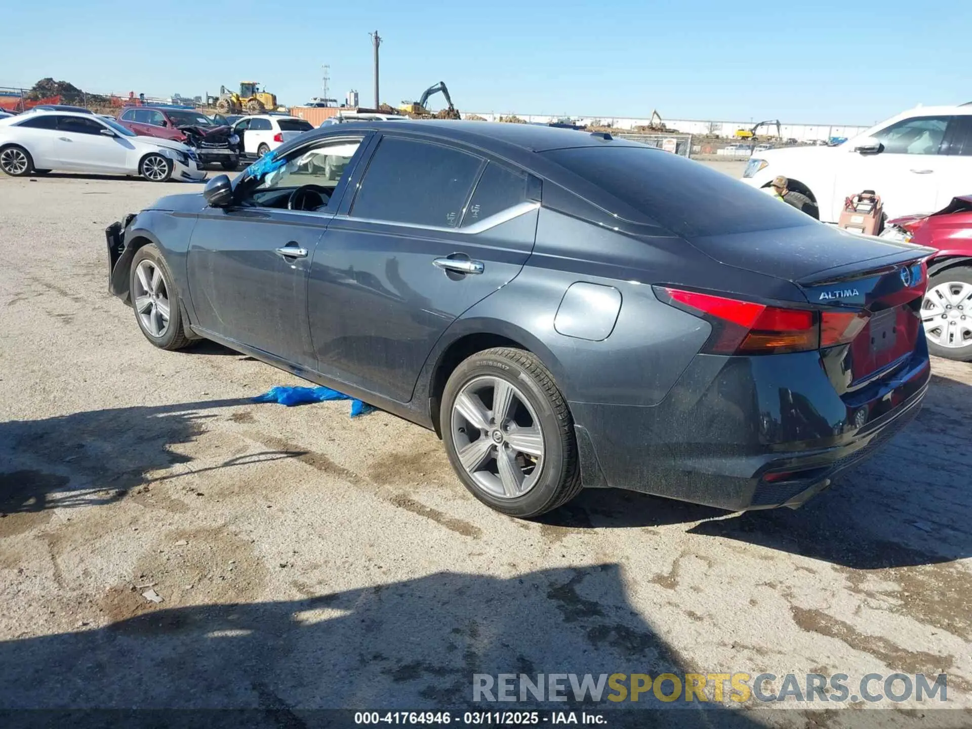 3 Photograph of a damaged car 1N4BL4DV0KC115623 NISSAN ALTIMA 2019