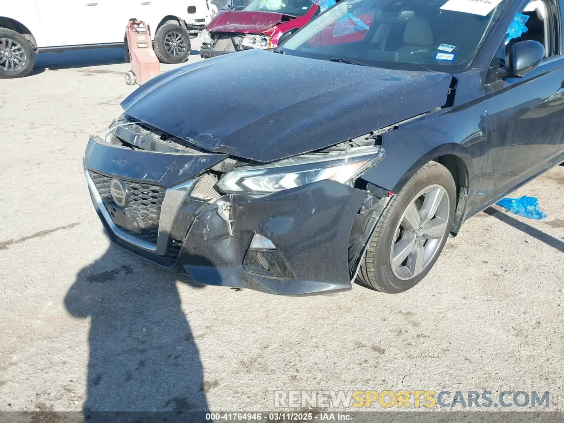 6 Photograph of a damaged car 1N4BL4DV0KC115623 NISSAN ALTIMA 2019