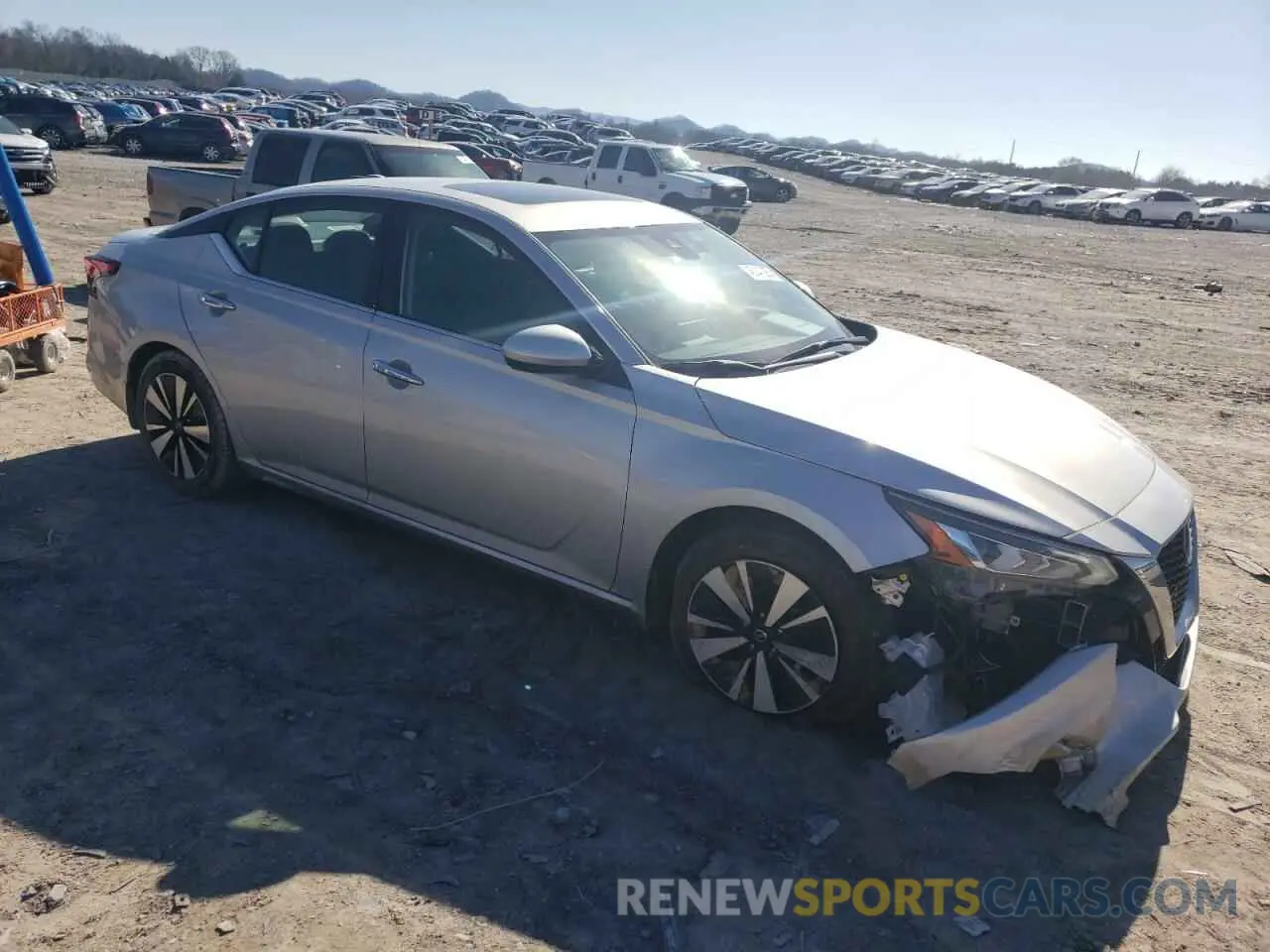 4 Photograph of a damaged car 1N4BL4DV0KC125018 NISSAN ALTIMA 2019