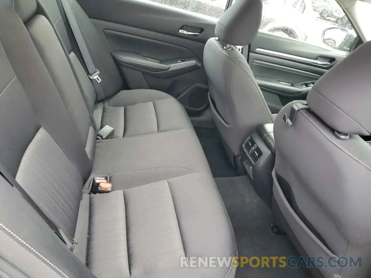10 Photograph of a damaged car 1N4BL4DV0KC141736 NISSAN ALTIMA 2019