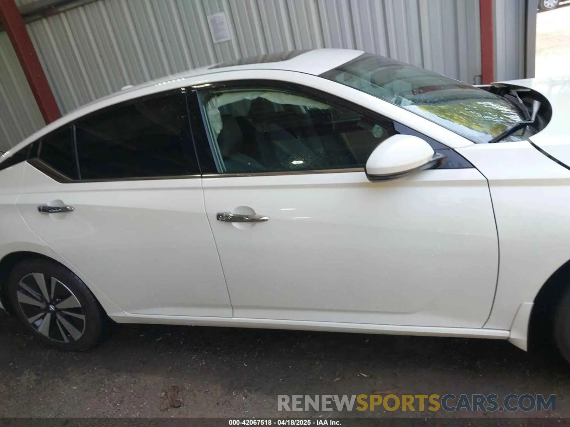 13 Photograph of a damaged car 1N4BL4DV0KC146645 NISSAN ALTIMA 2019