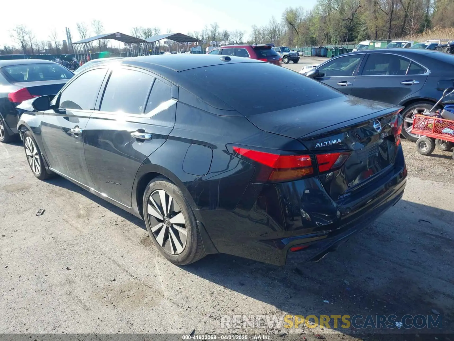 3 Photograph of a damaged car 1N4BL4DV1KC104369 NISSAN ALTIMA 2019