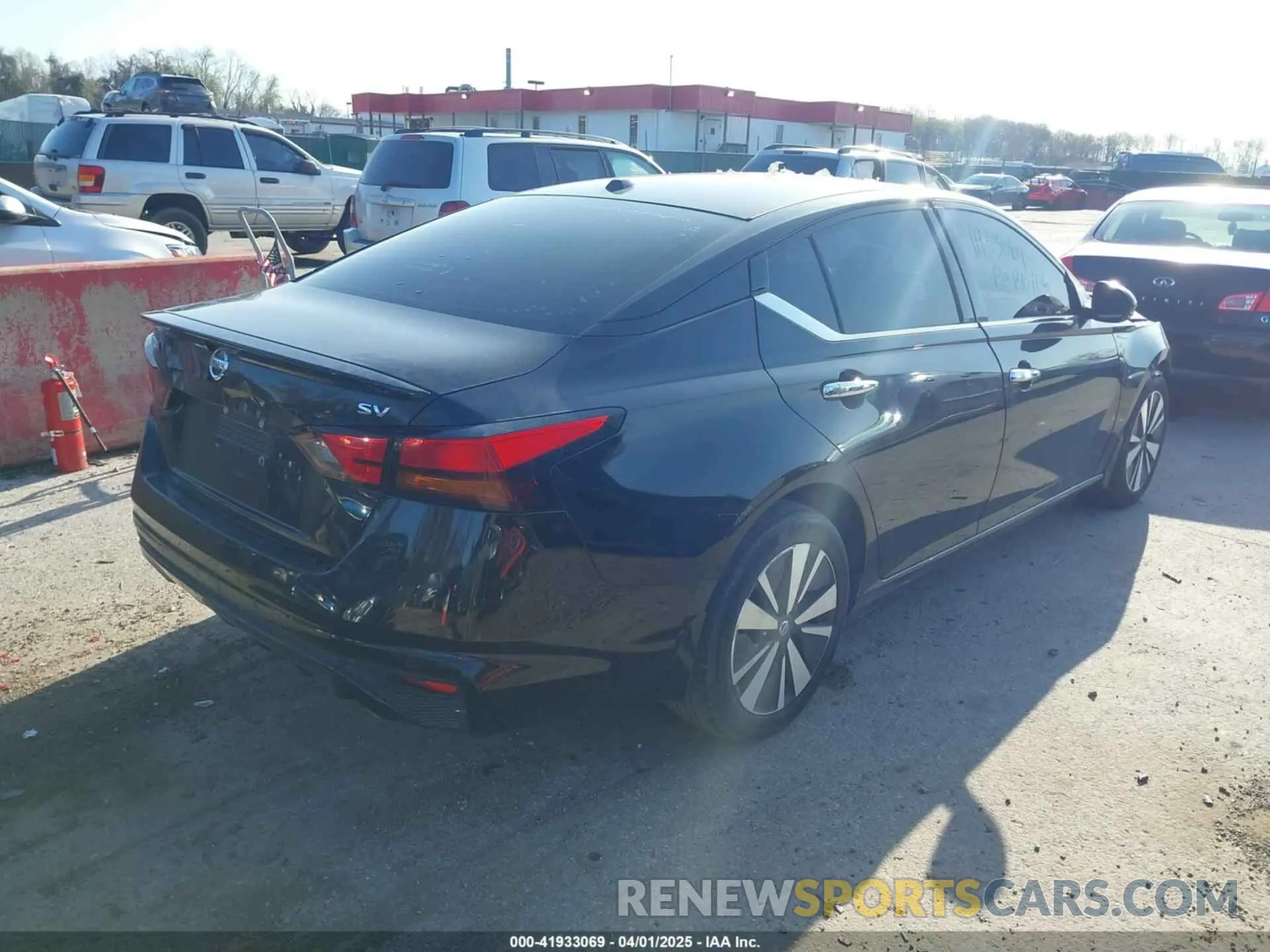 4 Photograph of a damaged car 1N4BL4DV1KC104369 NISSAN ALTIMA 2019