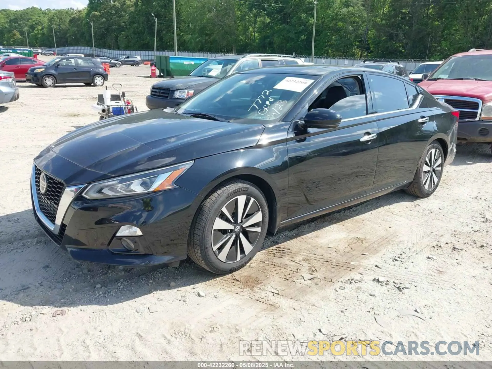 2 Photograph of a damaged car 1N4BL4DV1KC147772 NISSAN ALTIMA 2019