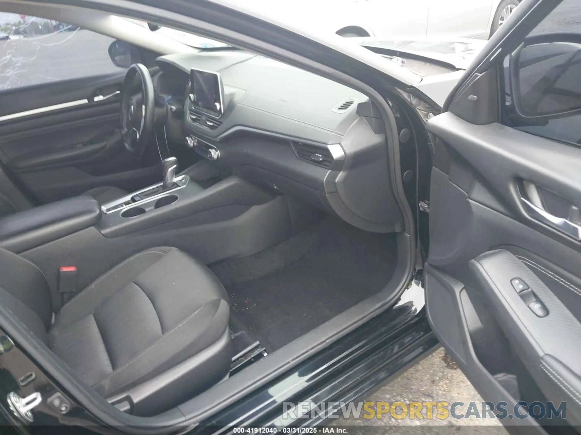 5 Photograph of a damaged car 1N4BL4DV2KC107748 NISSAN ALTIMA 2019